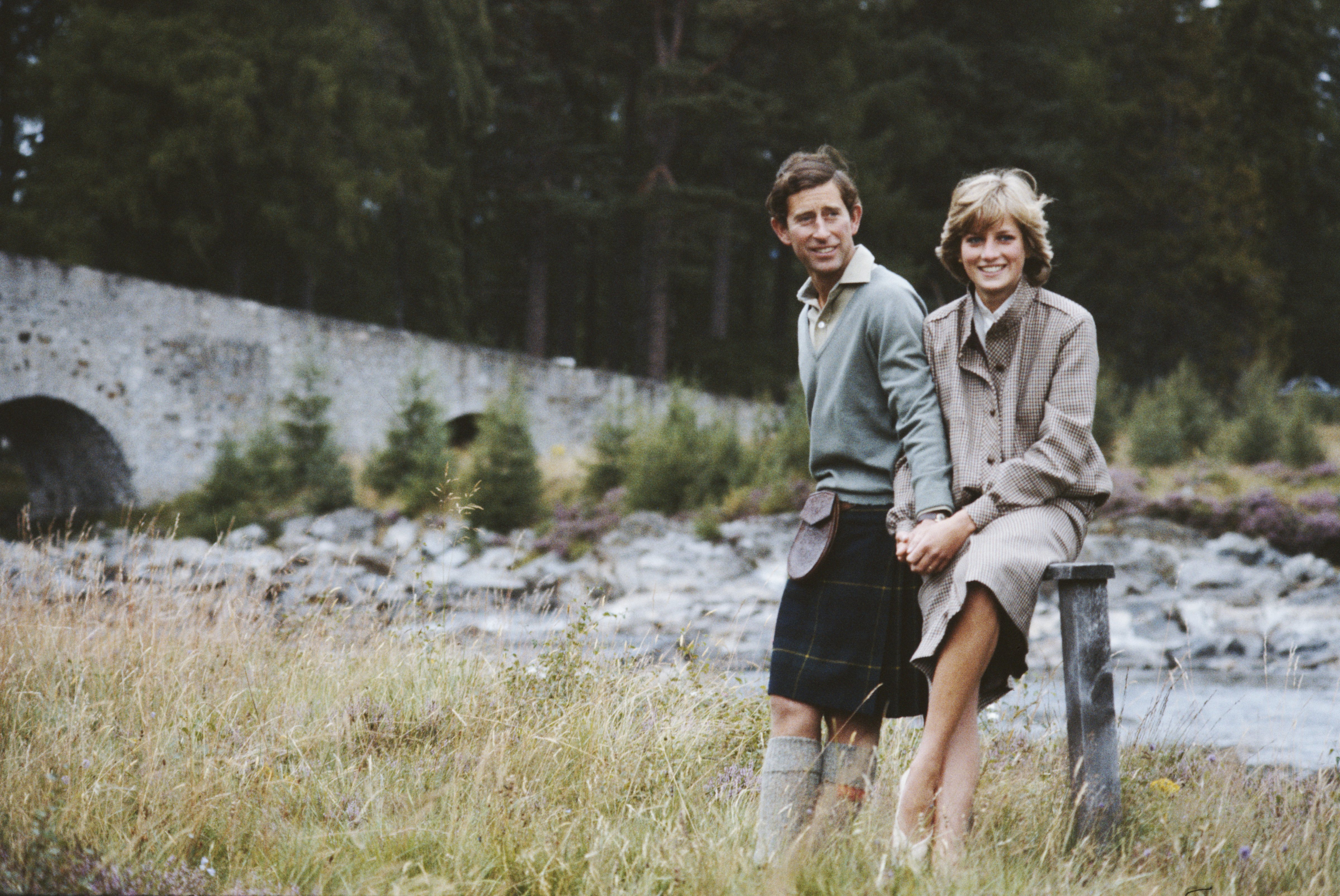 Prince Charles and Diana, Princess of Wales pose together during their honeymoon in Balmoral, Scotland, 19th August 1981 (Serge Lemoine—Getty Images)