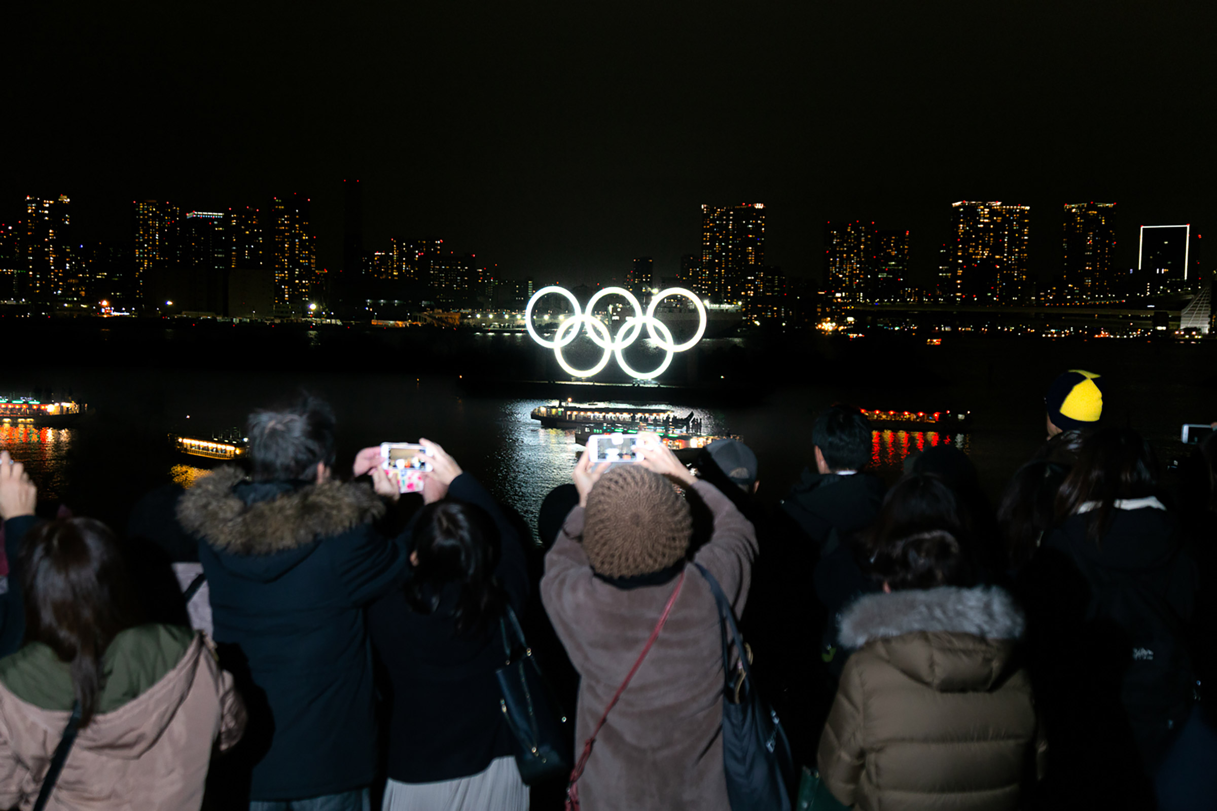 Olympic logo at Odaiba area.Open water swimming and triathlon are planned for this area.