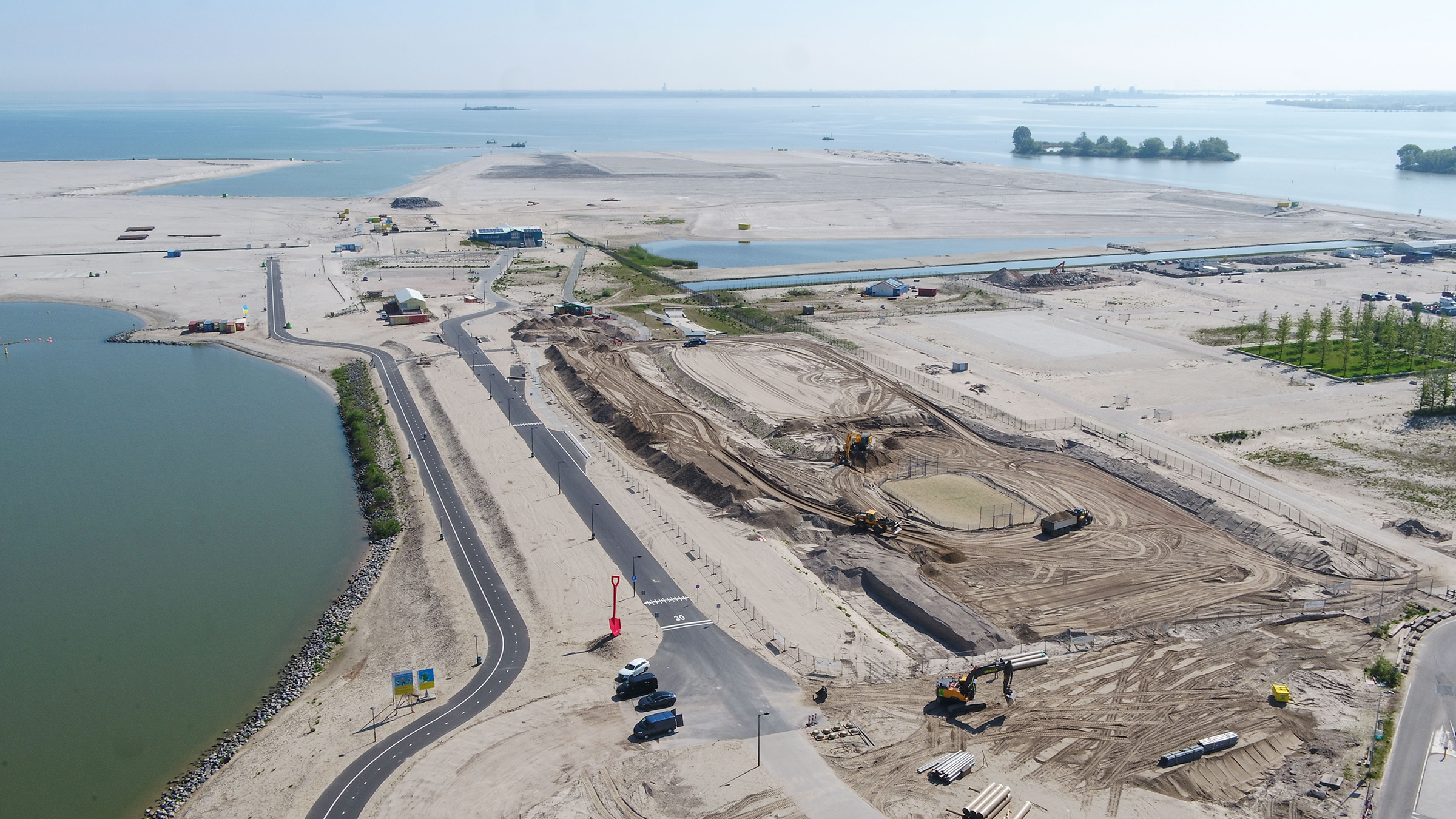 The city says the Beach Island development will prioritize balancing the needs of humans and nature (Gemeente Amsterdam)