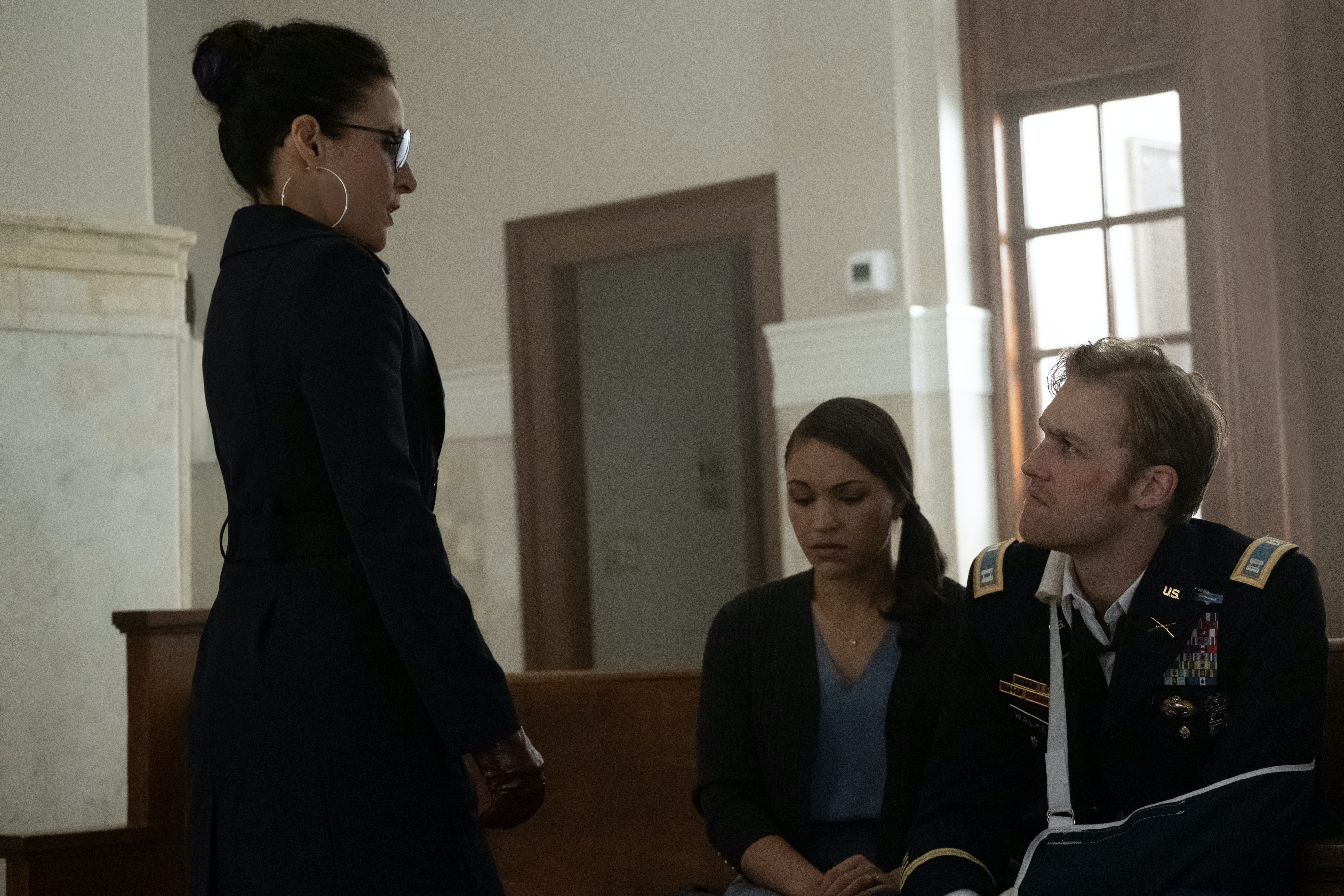 (L-R) Julia Louis Dreyfus, Gabrielle Byndloss and Wyatt Russell in <i>Falcon and the Winter Soldier</i> (Chuck Zlotnick—Marvel Studios)