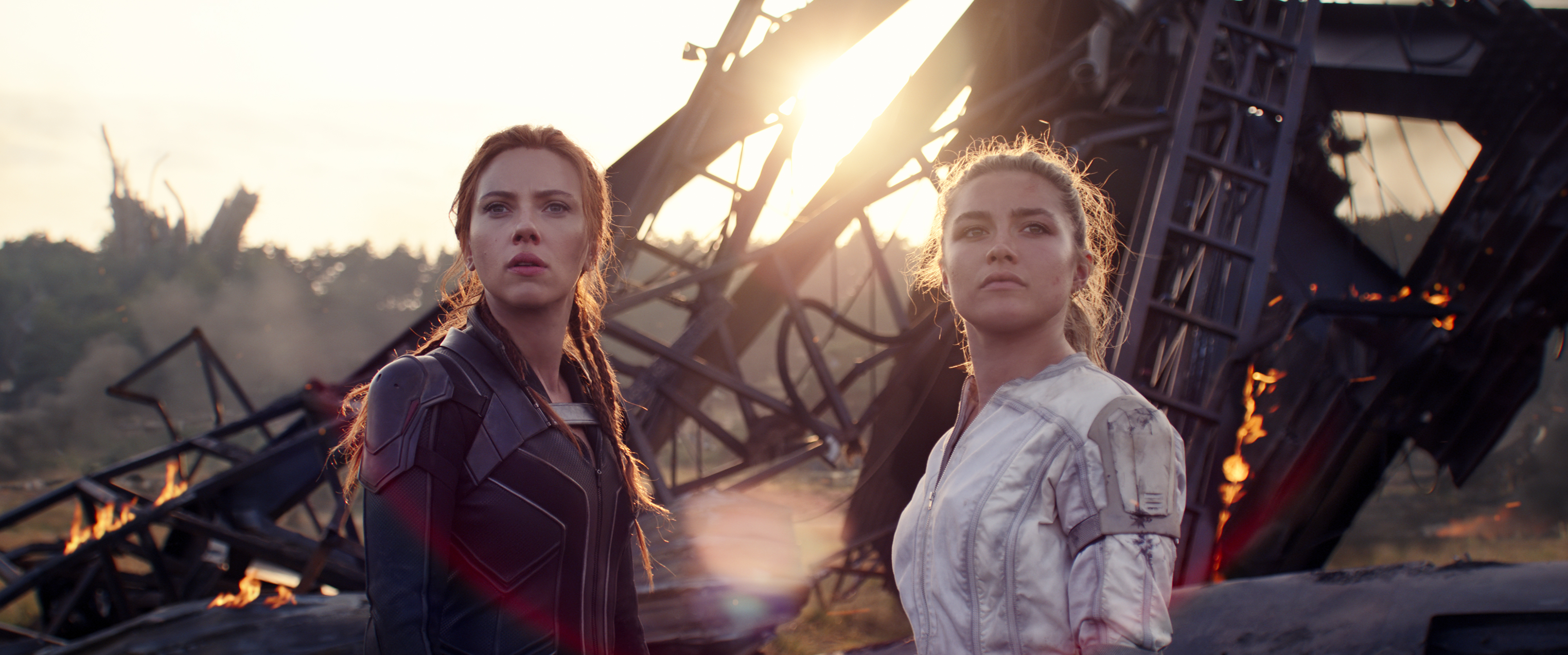 Scarlett Johansson and Florence Pugh in <i>Black Widow</i> (Marvel Studios)