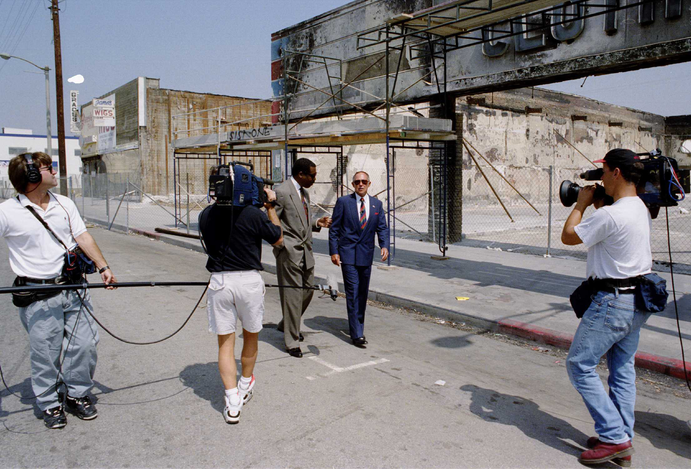 Daryl Gates, the former police chief, during an interview with a television station close to the scene where the riots began. (Paul Harris—Getty Images)