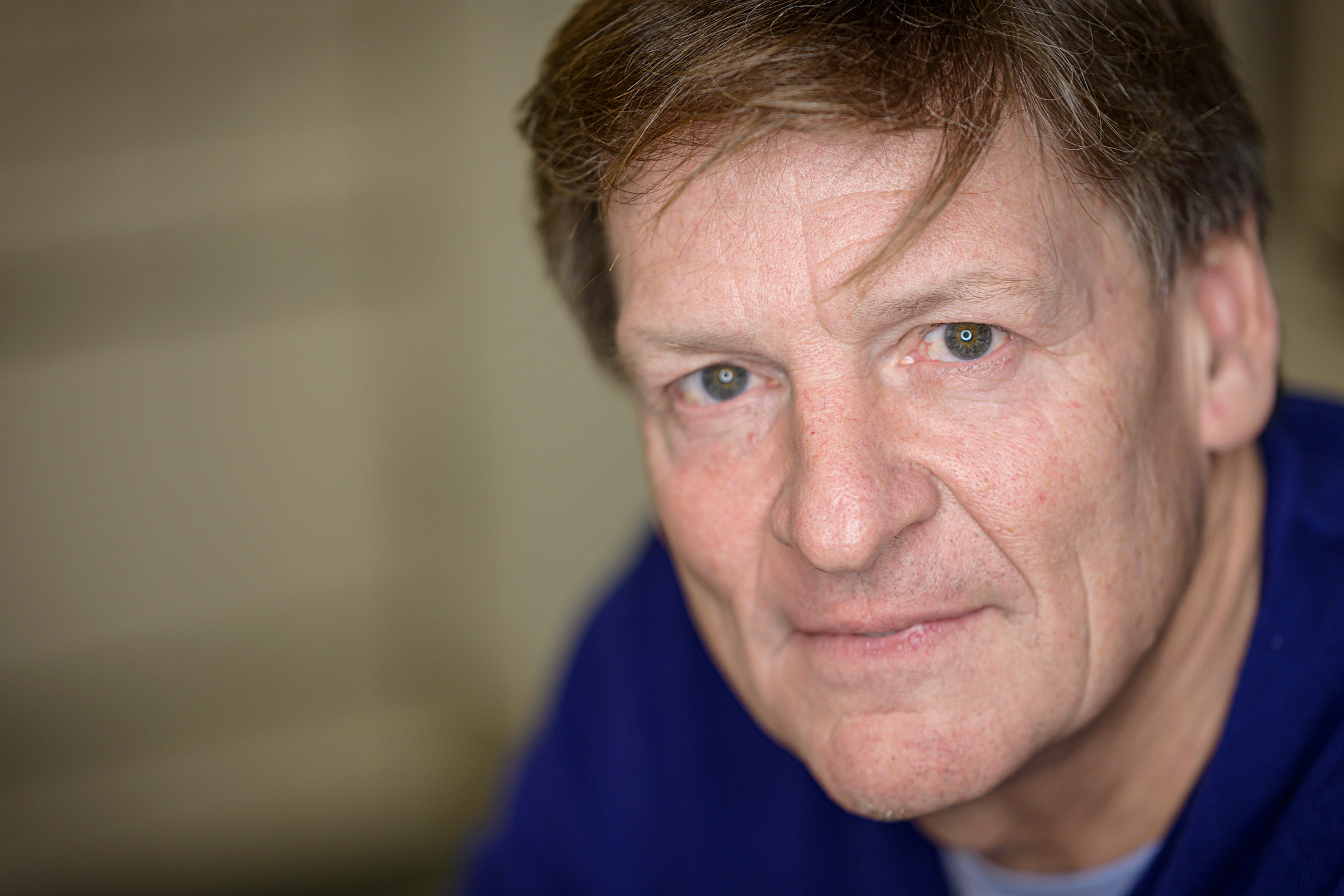 Michael Lewis poses for a portrait in 2019. (Alamy)