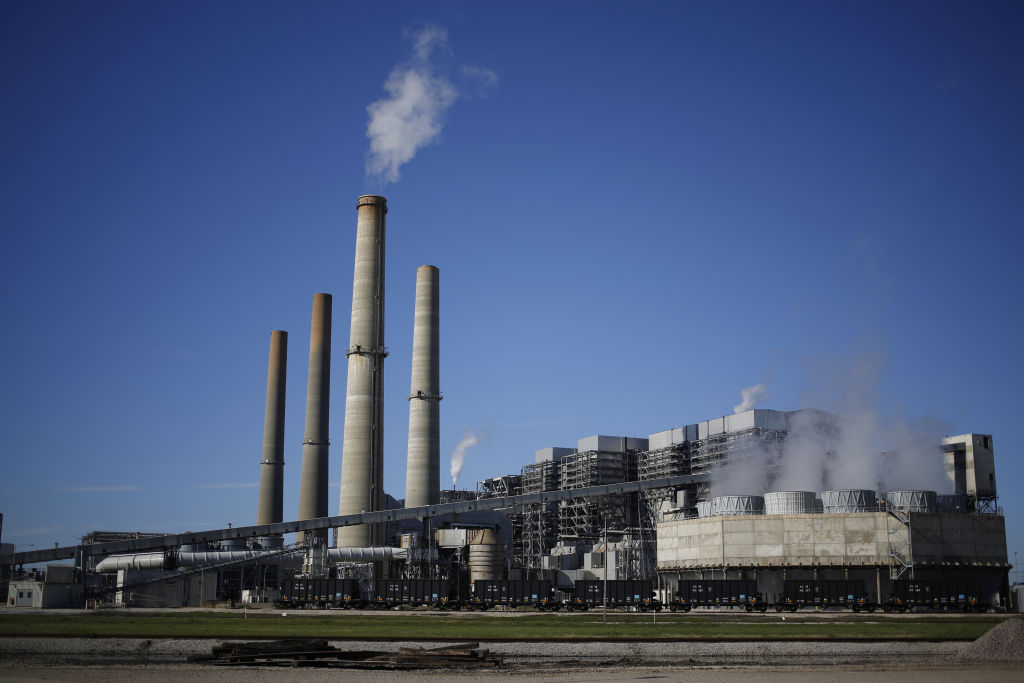 The NRG Energy Inc. WA Parish generating station, home to the Petra Nova Carbon Capture Project, in Thompsons, Texas, U.S., on Feb. 16, 2017. (Luke Sharrett—Bloomberg/Getty Images)