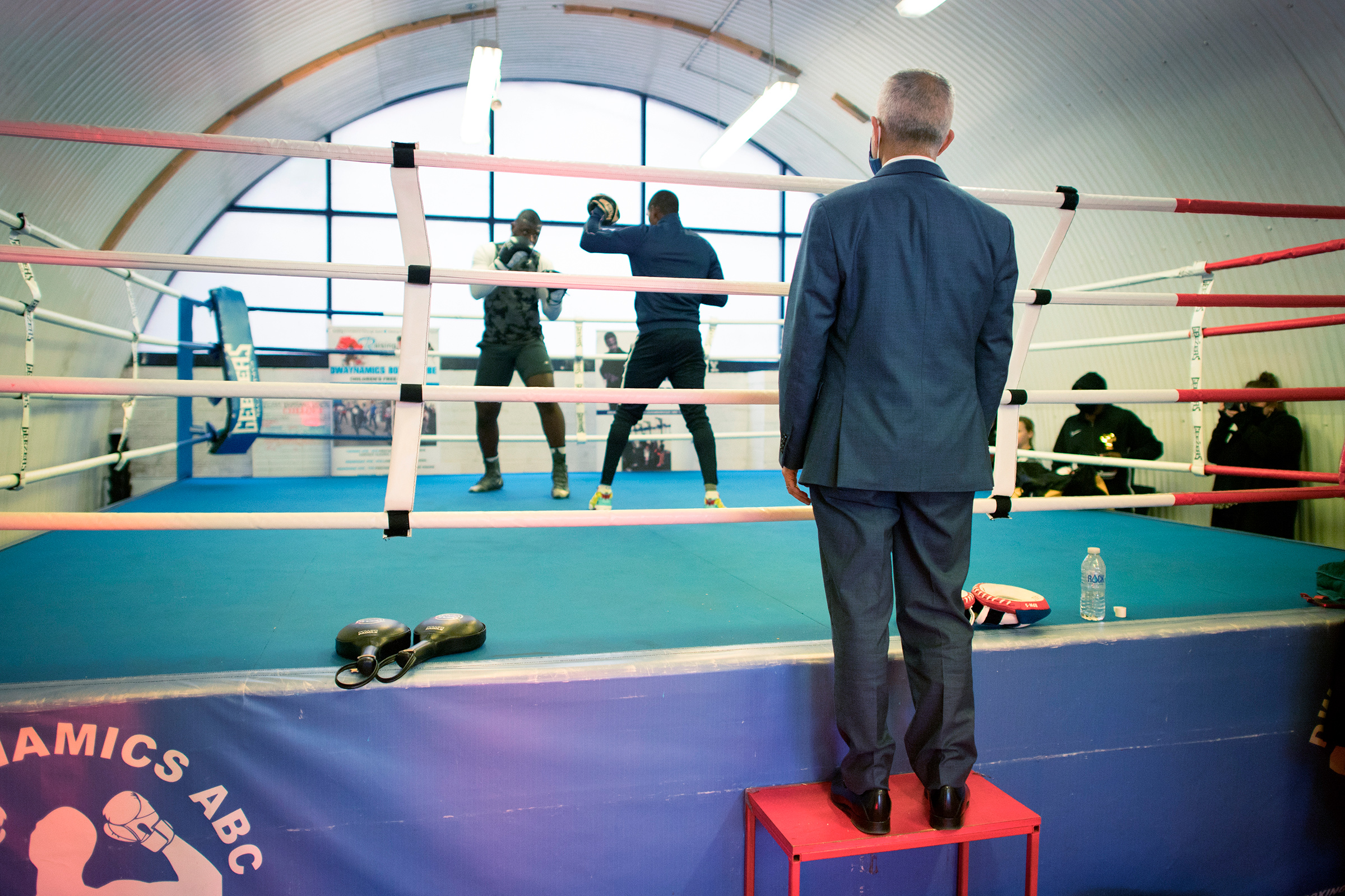 Khan visits the Dwaynamics Boxing Club in Brixton, South London, while campaigning on April 8