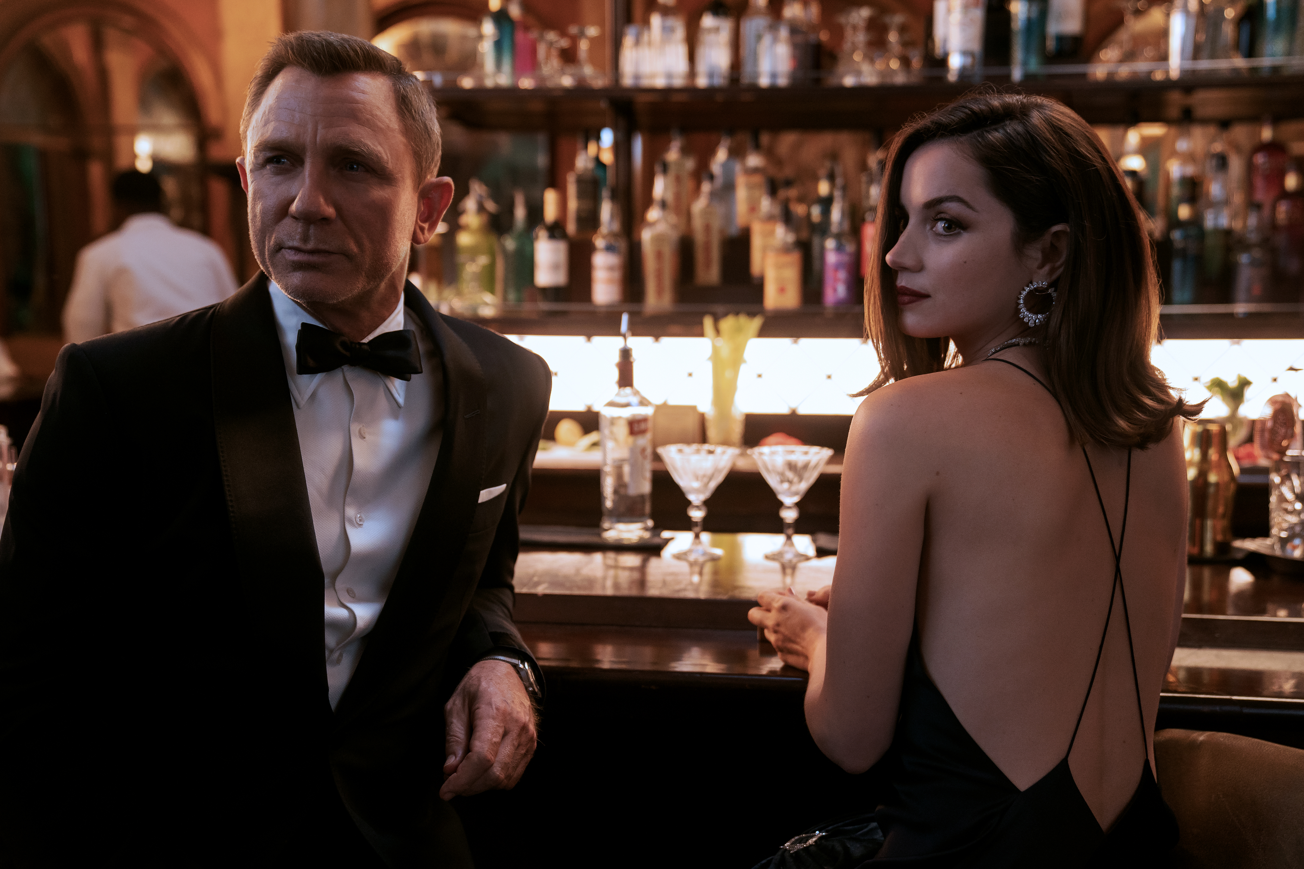 James Bond (Daniel Craig) and Paloma (Ana de Armas) (Nicola Dove—MGM.)