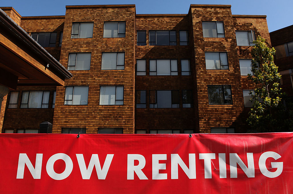 A sign advertising apartments for rent is displayed in front of an apartment complex July 8, 2009 in San Francisco, California. (Photo by Justin Sullivan/Getty Images)