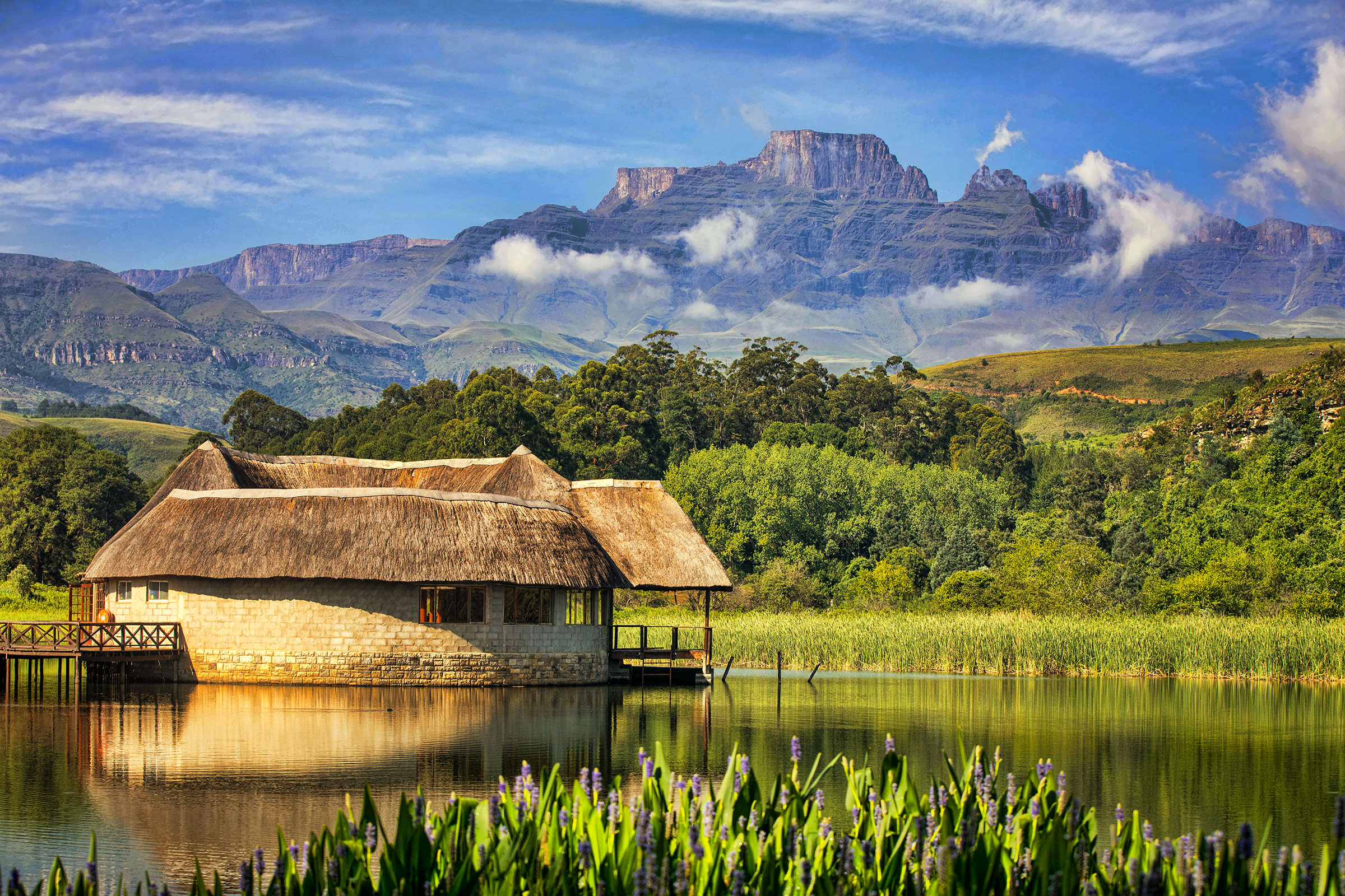 Eva Mont—Shutterstock (Khahlamba-Drakensberg Park in the province KwaZulu-Natal in South Africa)
