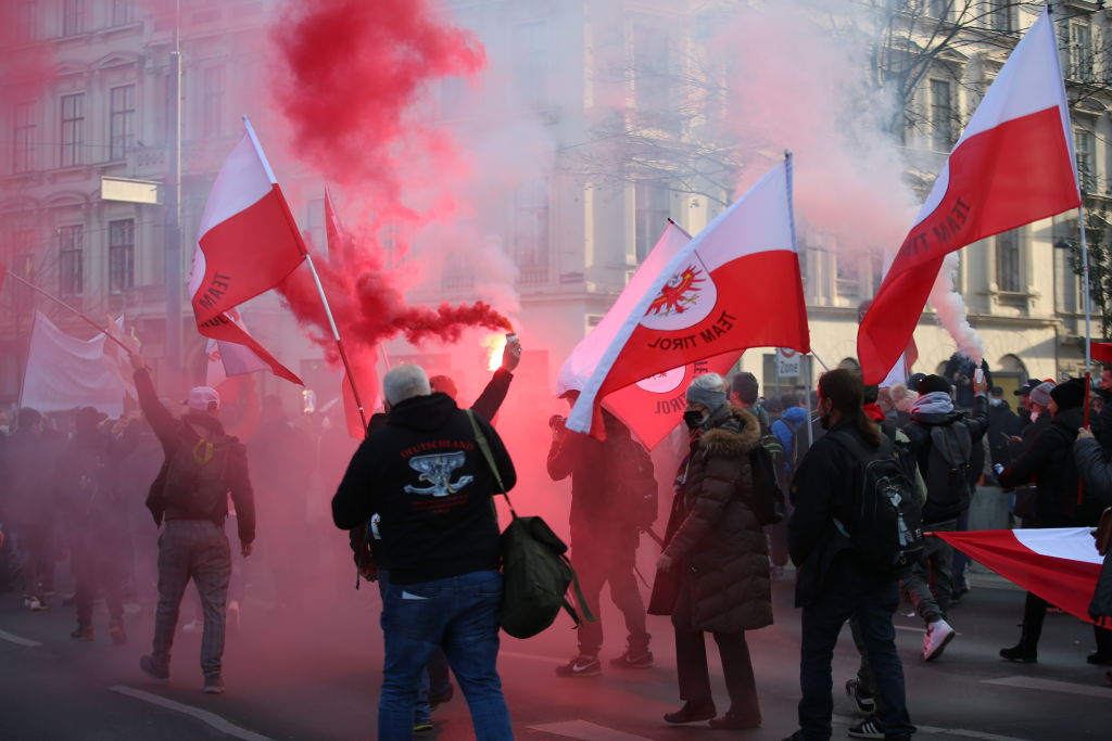 Some 40,000 people staged a protest against the measures taken to stem the COVID-19 pandemic in Vienna, Austria, 20 November 2021. (Askin Kiyagan—Anadolu Agency/Getty Images)