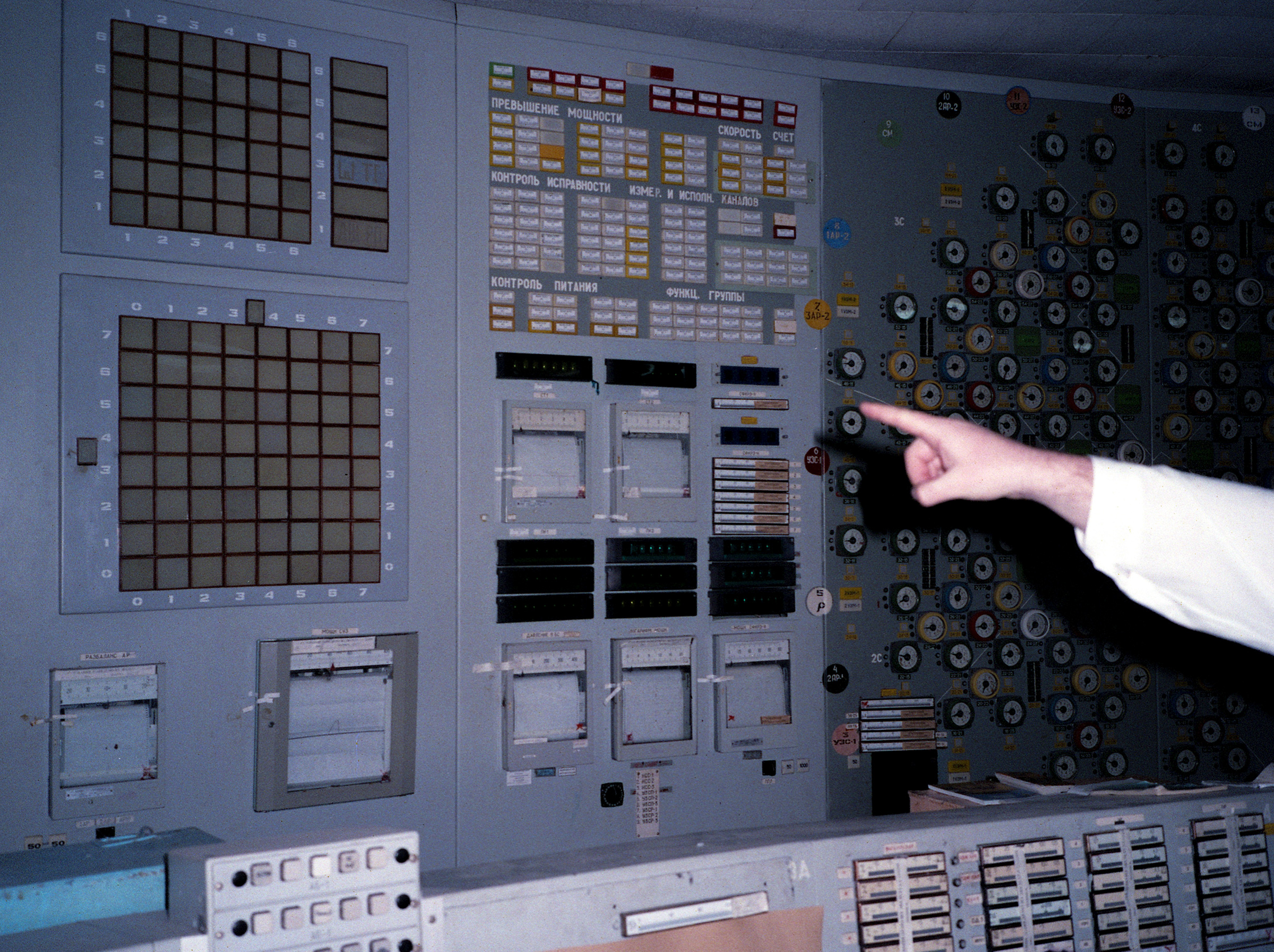 A guided tour in the control room of reactor No. 2 inside the Chernobyl Nuclear Power Plant (Georg Zinsler—Anzenberger/Redu​x)