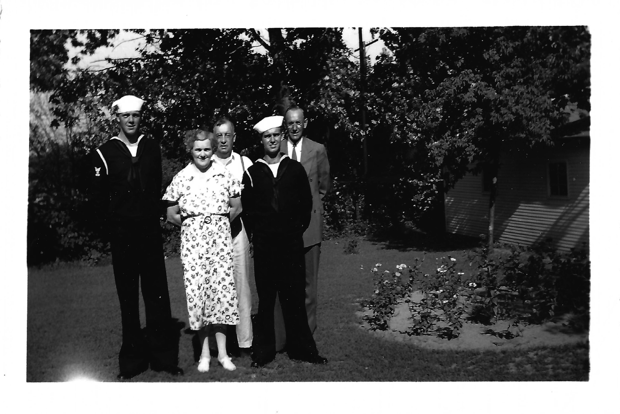 From left: Harold Trapp, mother Lillie Trapp, father William E. Trapp, William Trapp, and family friend Lambert Zeephat in August 1939 (Courtesy Carol Sowar)