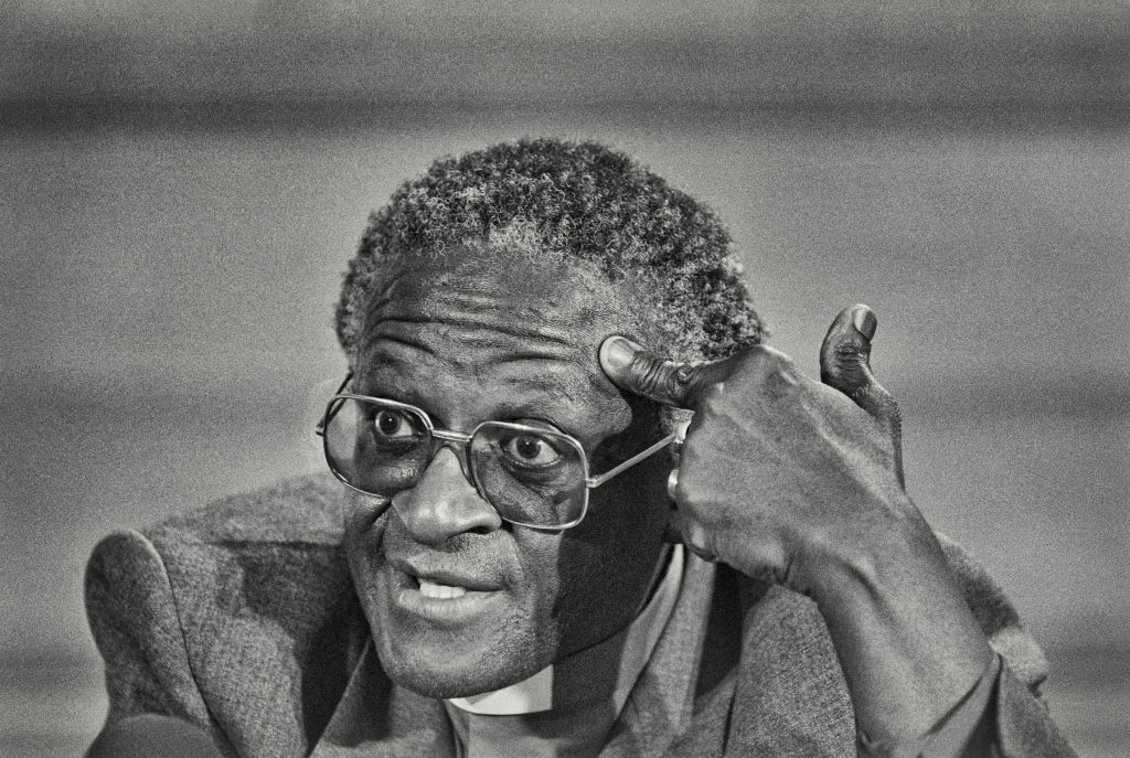 Desmond Tutu Dies