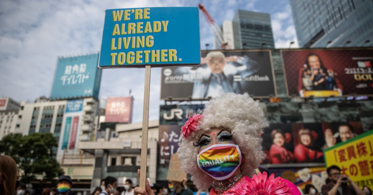 Tokyo s’apprête à commencer à reconnaître les partenariats homosexuels