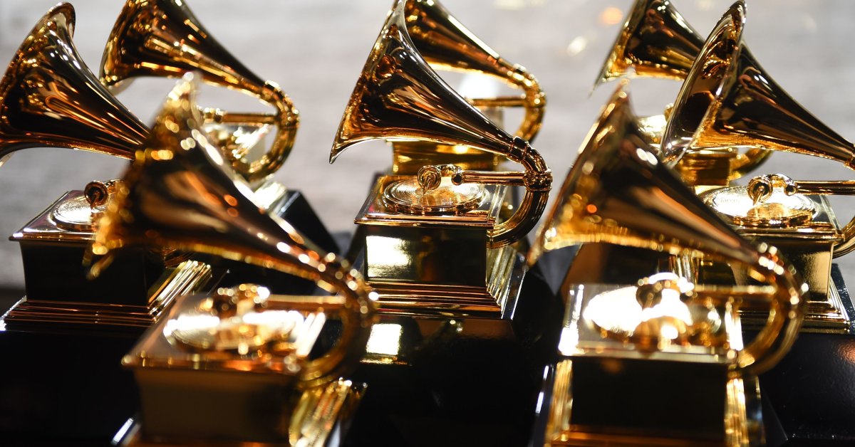 With Omicron Surging, the Grammys Are on Hold and Sundance Will Go Entirely Virtual thumbnail