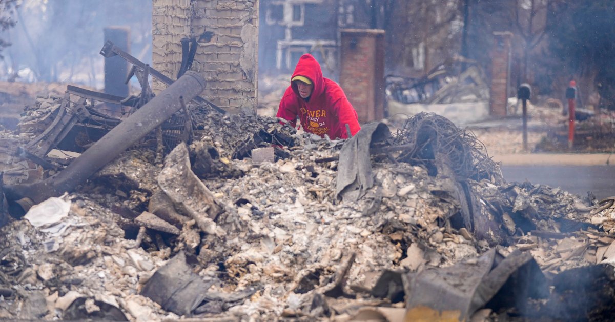 Colorado Fire Victims Begin New Year Surveying Destruction