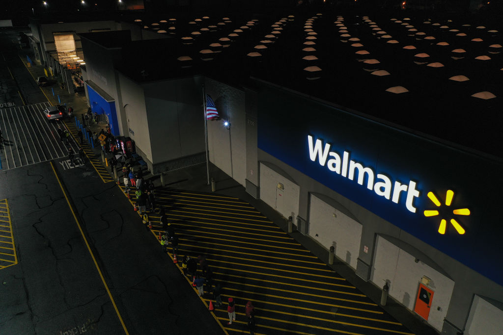 Walmart Discount Card In 2022 (How To Use It + Benefits!)