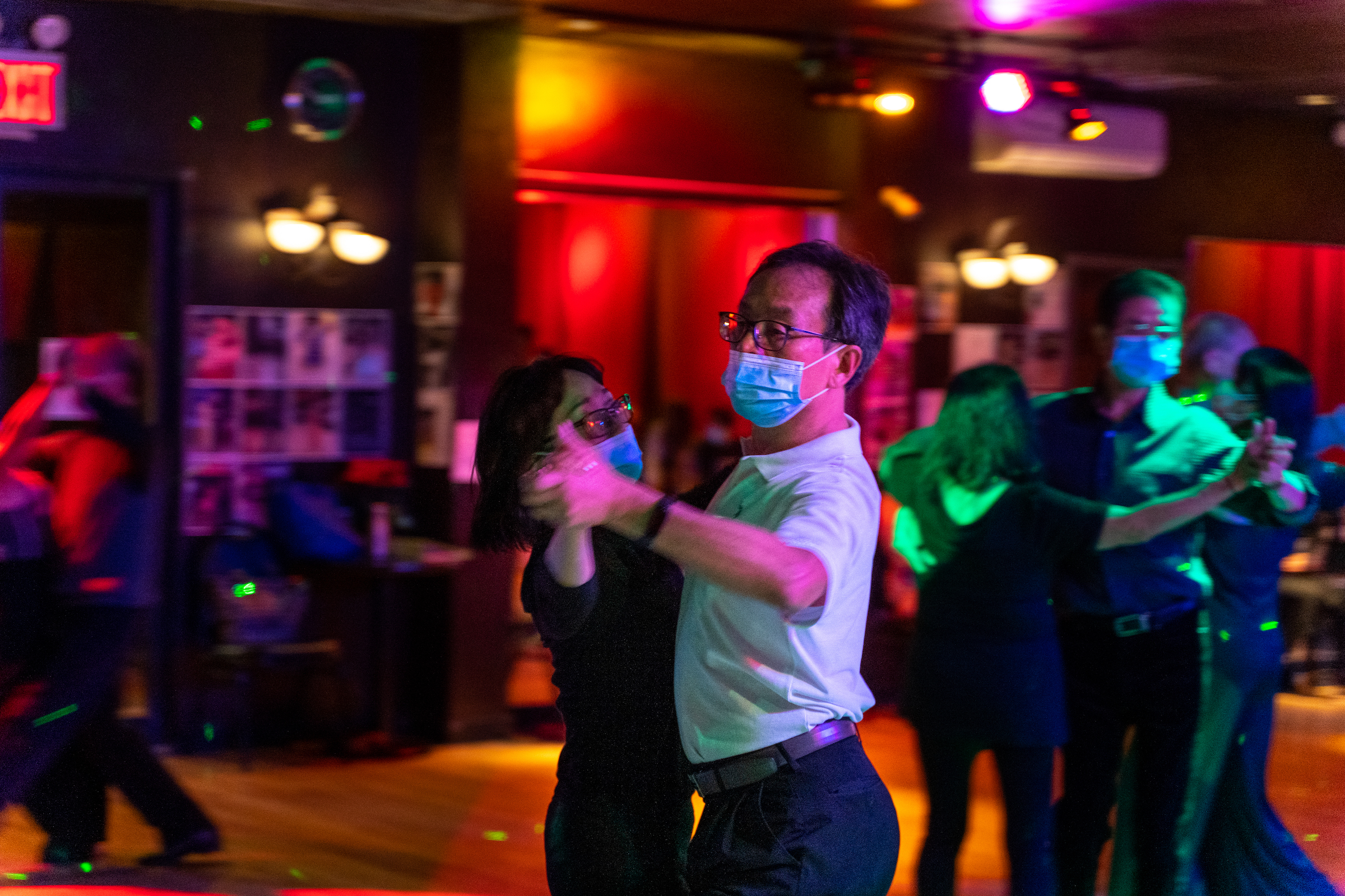 Customers practice social dancing at Imperial Ballroom Dance Studio in New York City in 2021 (Xintian Wang)