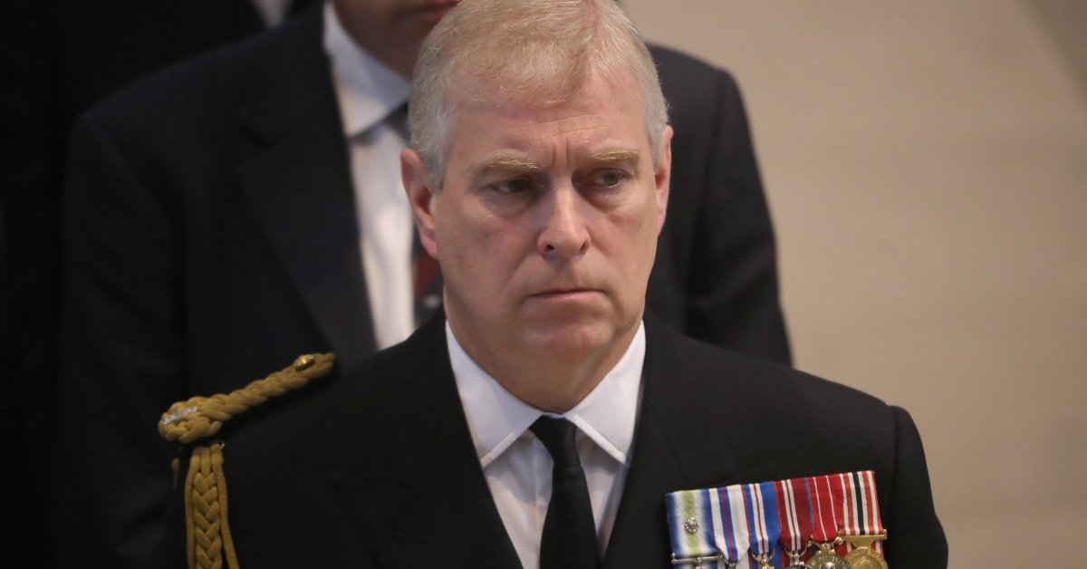 Queen Elizabeth II Strips Prince Andrew of Military Roles, Patronages thumbnail