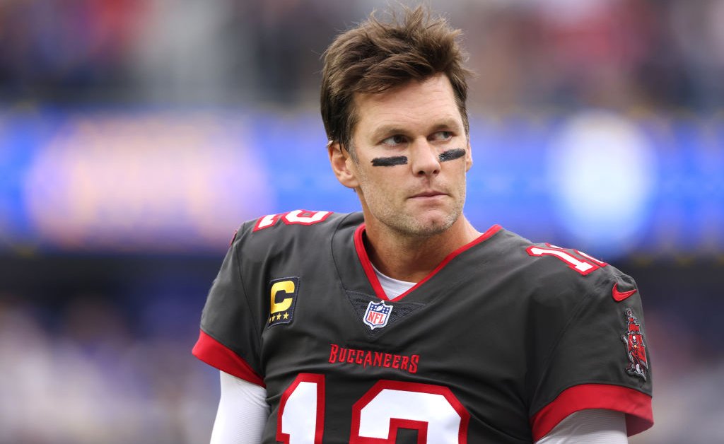 Tom Brady takes to social media to show off all his Super Bowl ringsagain  - ESPN