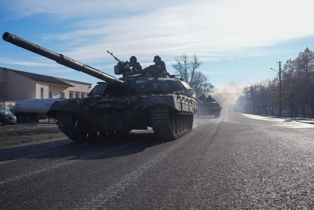 Ukrainian tanks on the move following Russia's invasion on Feb. 24, 2022, in Chuhuiv, Kharkiv Oblast, Ukraine. (Wolfgang Schwan/Anadolu Agency via Getty Images)