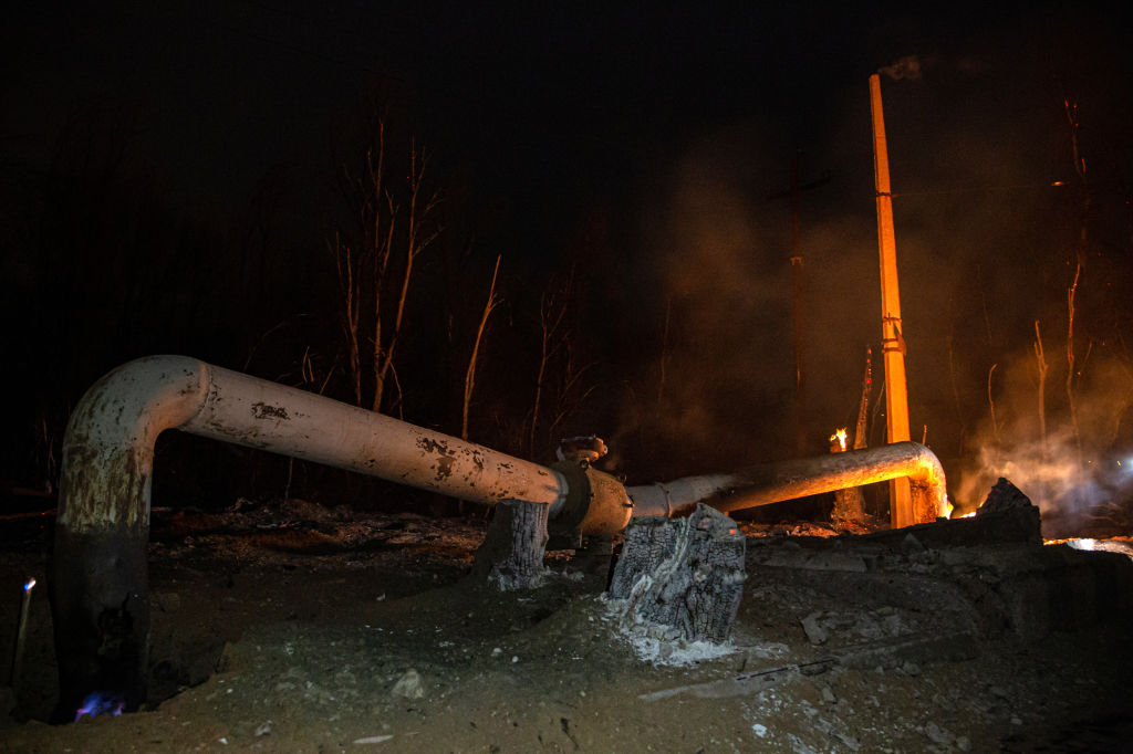 Gas pipeline hit by explosion in Lugansk, eastern Ukraine