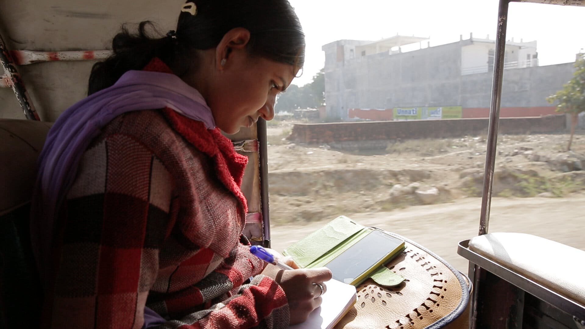 Suneeta, a reporter in the documentary <i>Writing With Fire</i> (Music Box Films)