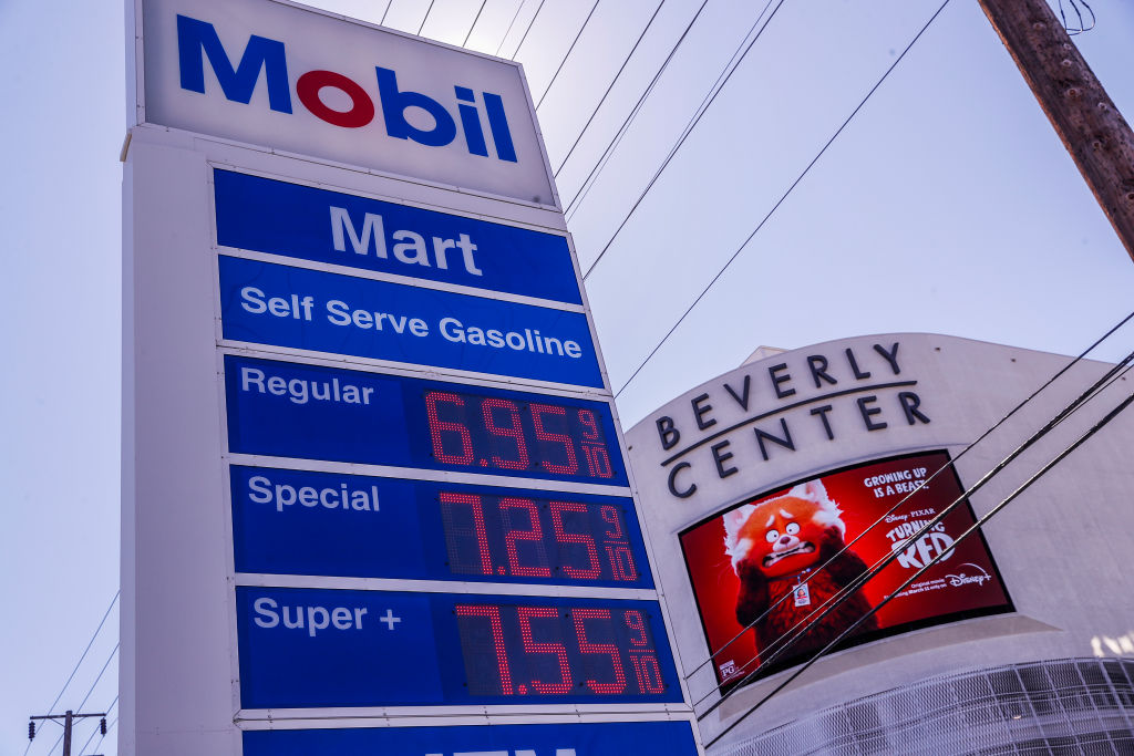 March 18, The Mobil station at the corner of La Cienega and Beverly advertise prices higher than the norm throughout the Los Angeles area. (Robert Gauthier-Los Angeles Times)