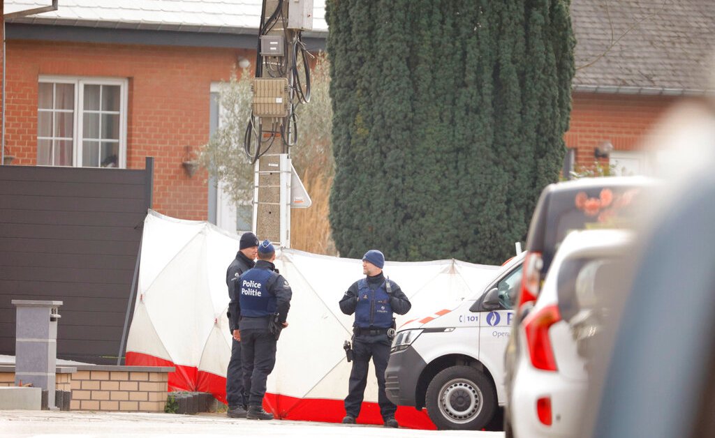Une voiture fonce sur des fêtards du carnaval en Belgique, 6 morts