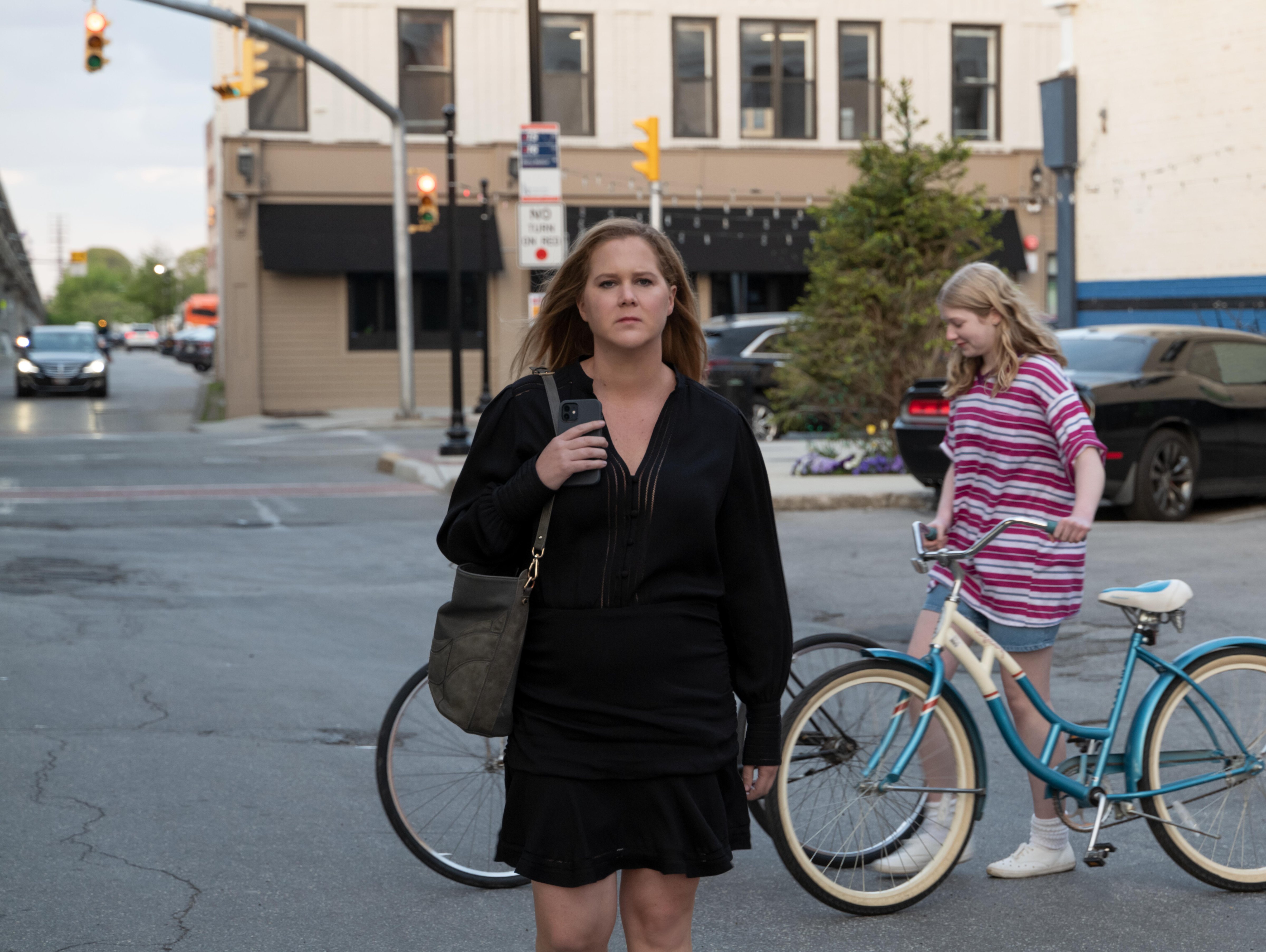Amy Schumer, left, and Violet Young in 'Life &amp; Beth' (Marcus Price/Hulu)