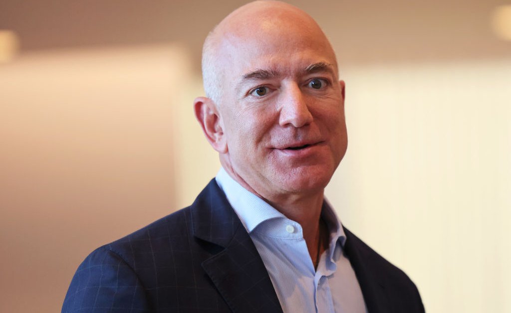 Jeff Bezos Asks If China Will Have Leverage Over Twitter