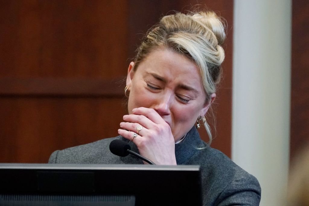Actor Amber Heard testifies in the courtroom at the Fairfax County Circuit Courthouse in Fairfax, Virginia, on May 16, 2022. (Steve Helber—Getty Images)