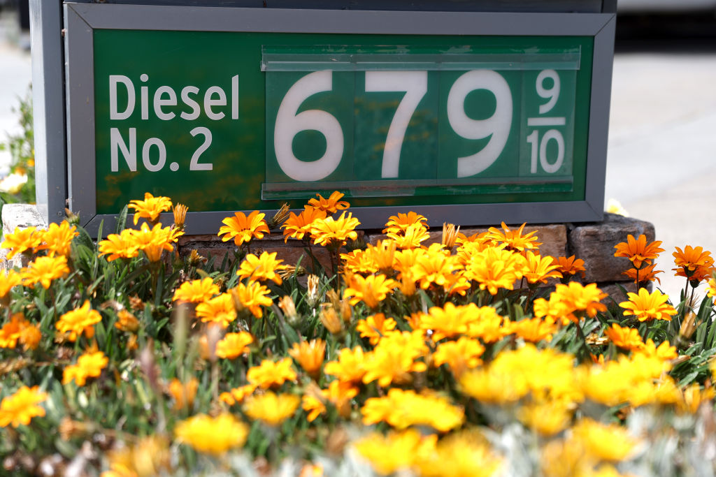 Diesel prices over $6.50 a gallon are displayed at a Chevron gas station on May 02, 2022 in San Rafael, California. (Justin Sullivan/Getty Image)