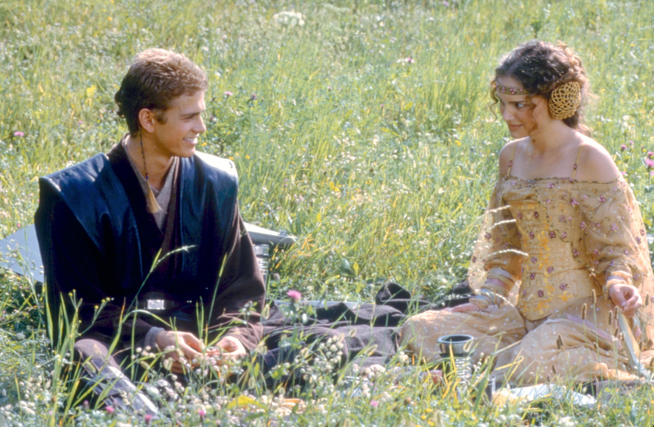 Hayden Christensen and Natalie Portman in <i>Star Wars: Episode II—Attack of the Clones</i> (Lucasfilm Ltd./Everett Collection)