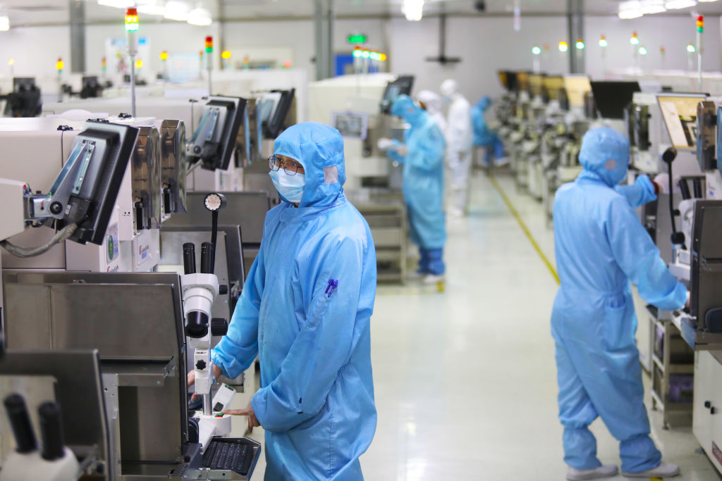 U.S. Sanctions Are Supercharging China’s Chipmaking Business