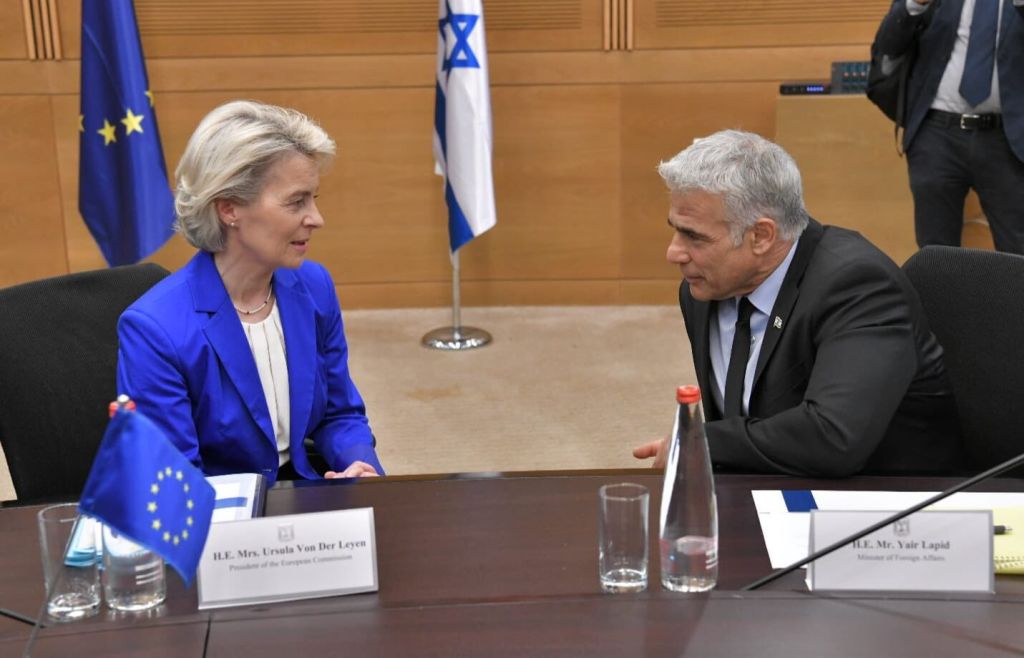 JERUSALEM - JUNE 13: E.U. Commission President Ursula von der Leyen (L) meets Israeli Foreign Minister Yair Lapid (L) in West Jerusalem on June 13, 2022. (Israeli Foreign Ministry / Handout/Anadolu Agency—Getty Images)