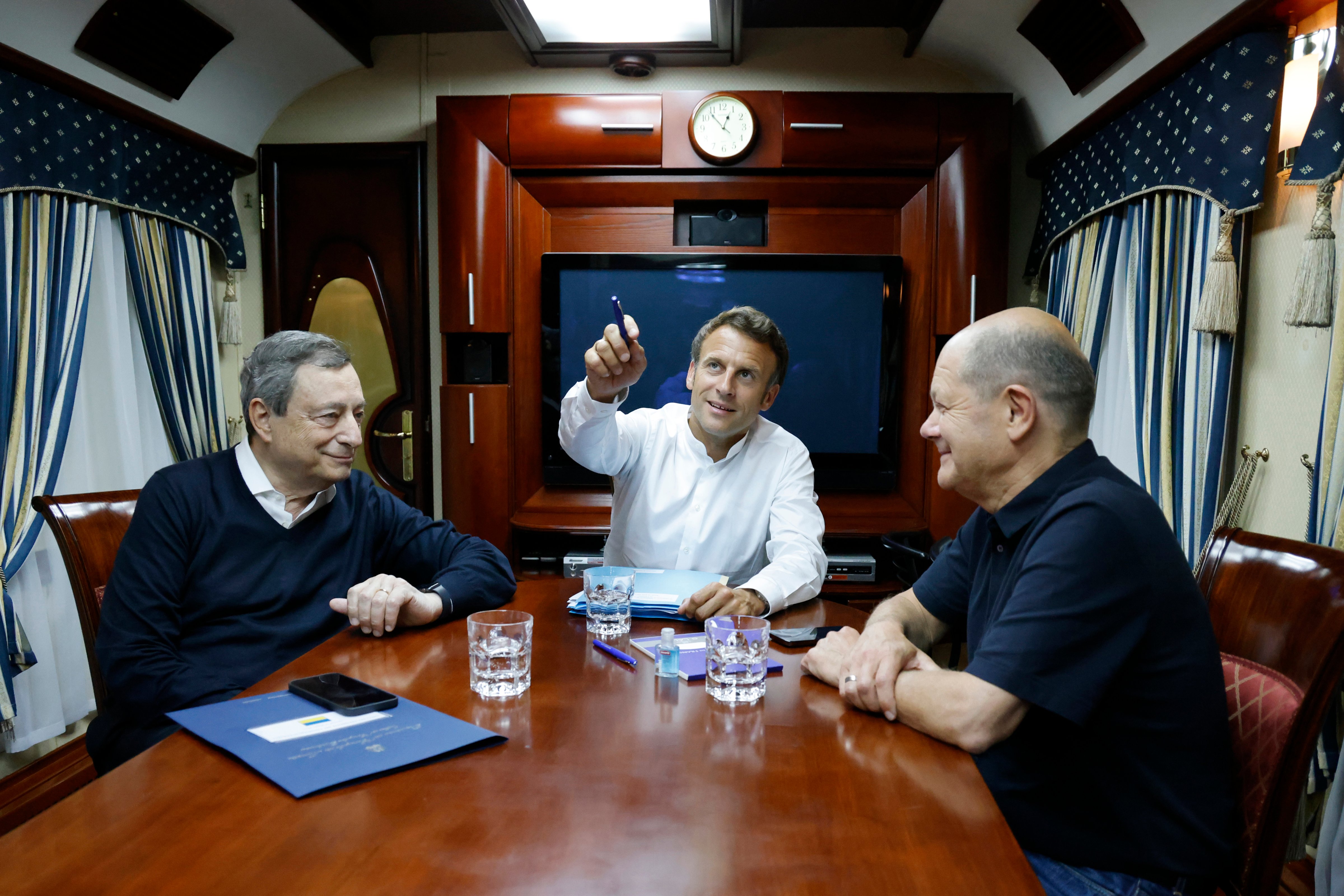 Emmanuel Macron, Olaf Scholz and Mario Draghi travel to Kyiv
