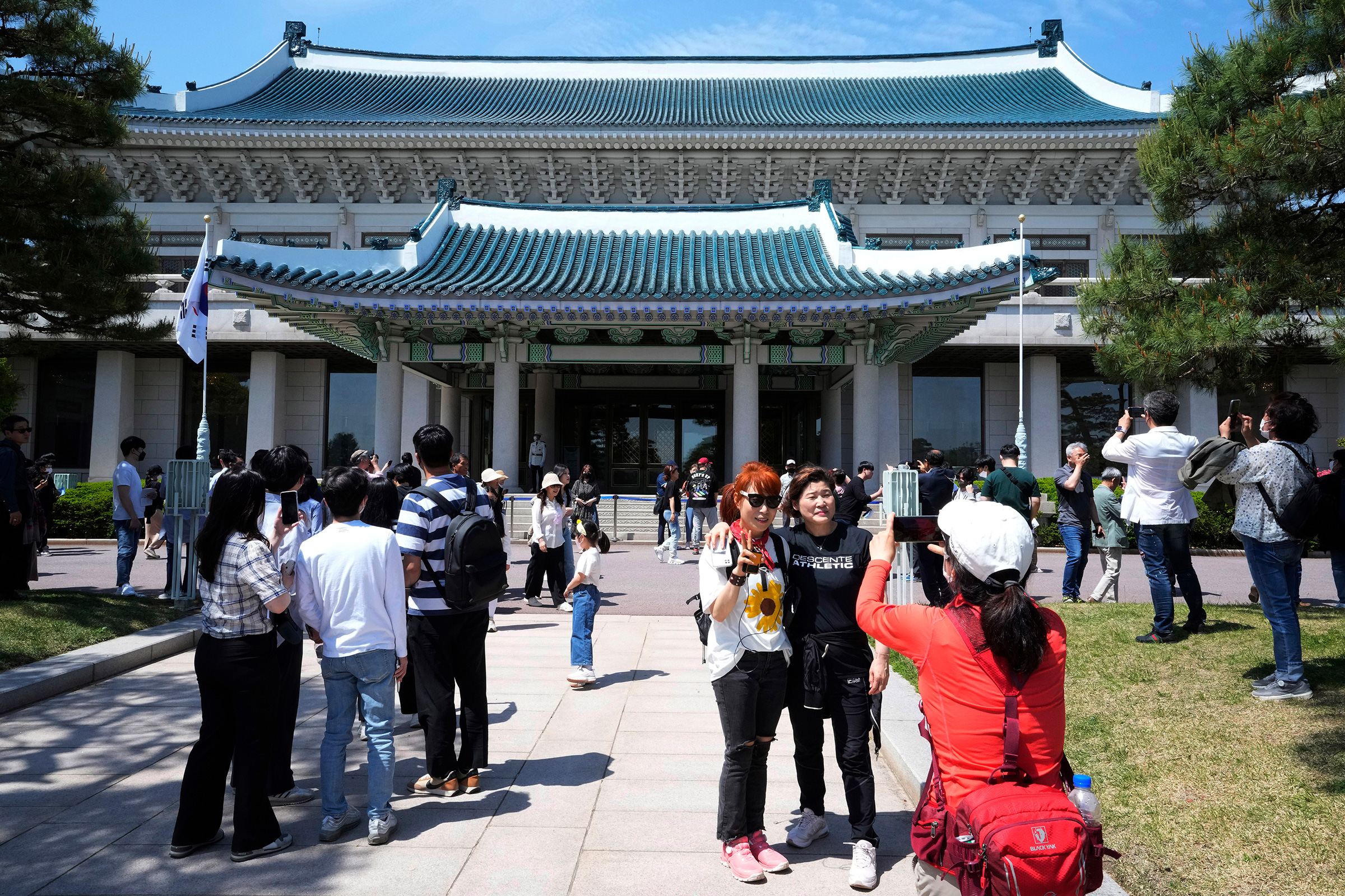 People visit the Blue House, the former presidential palace, in Seoul, May 10, 2022. For most South Koreans, the former presidential palace in Seoul was shrouded in mystery. That’s now changed recently as thousands have been allowed a look inside for the first time in 74 years. (Ahn Young-joon—AP)