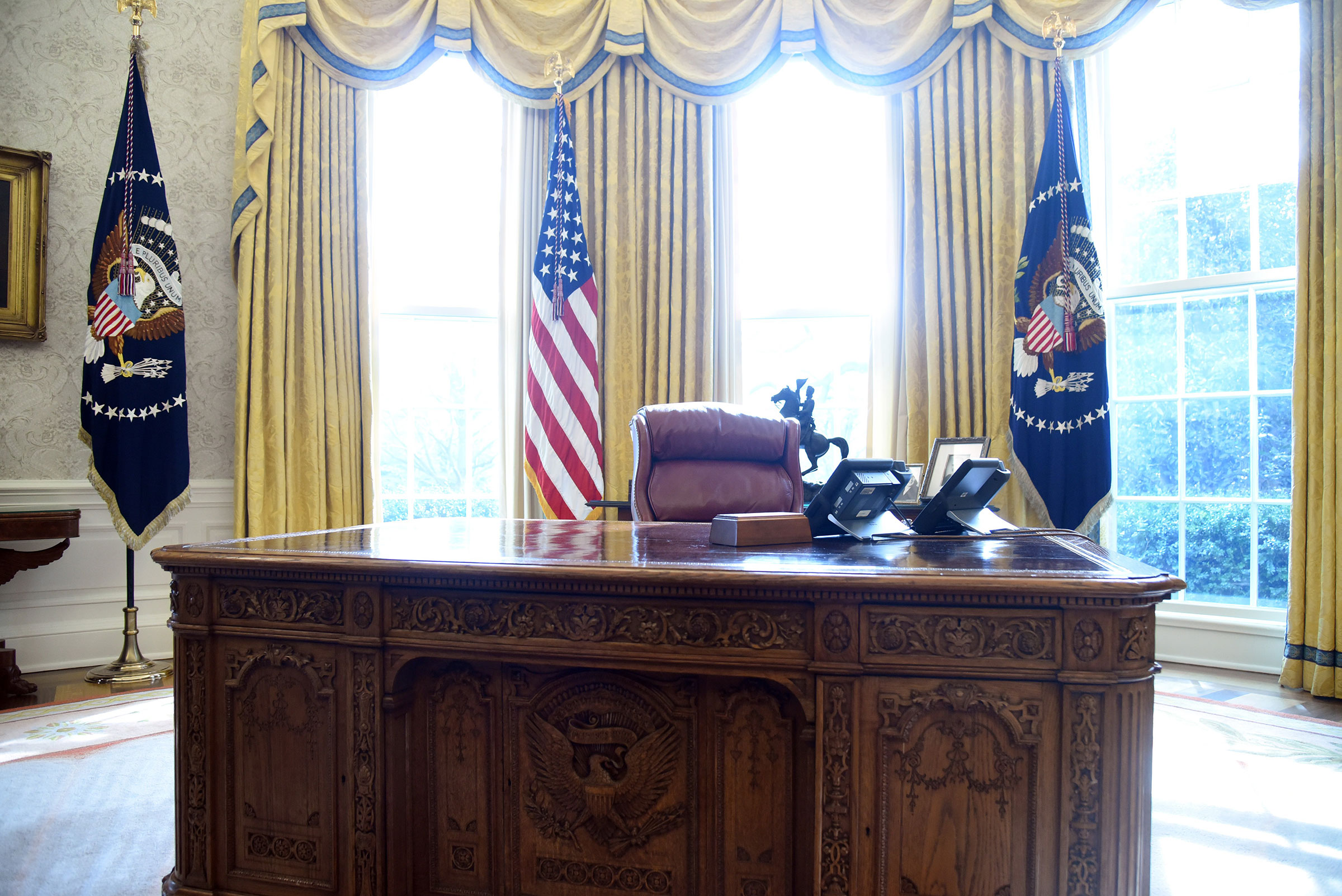 The Resolute desk is seen  in the Oval Office of the White House, Feb. 9, 2018. (Olivier Douliery—Getty Images)