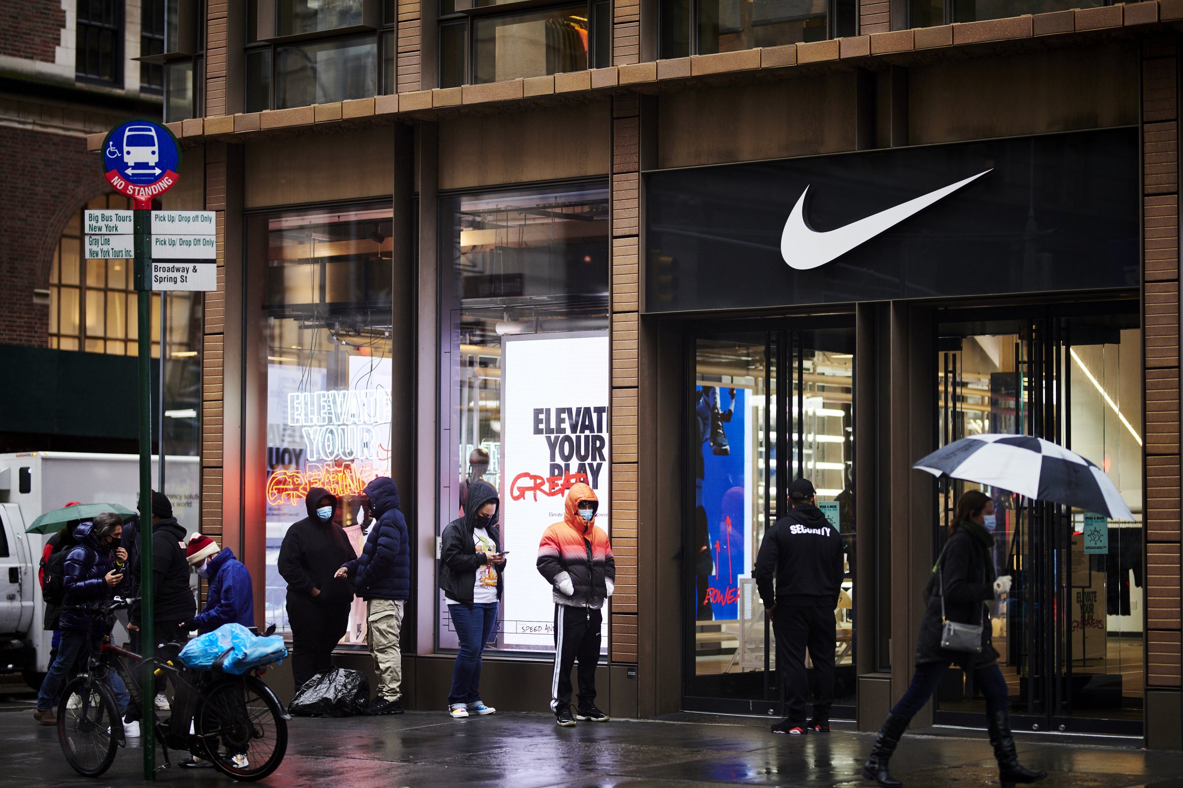 Shopping In NYC Ahead Of Retail Figures