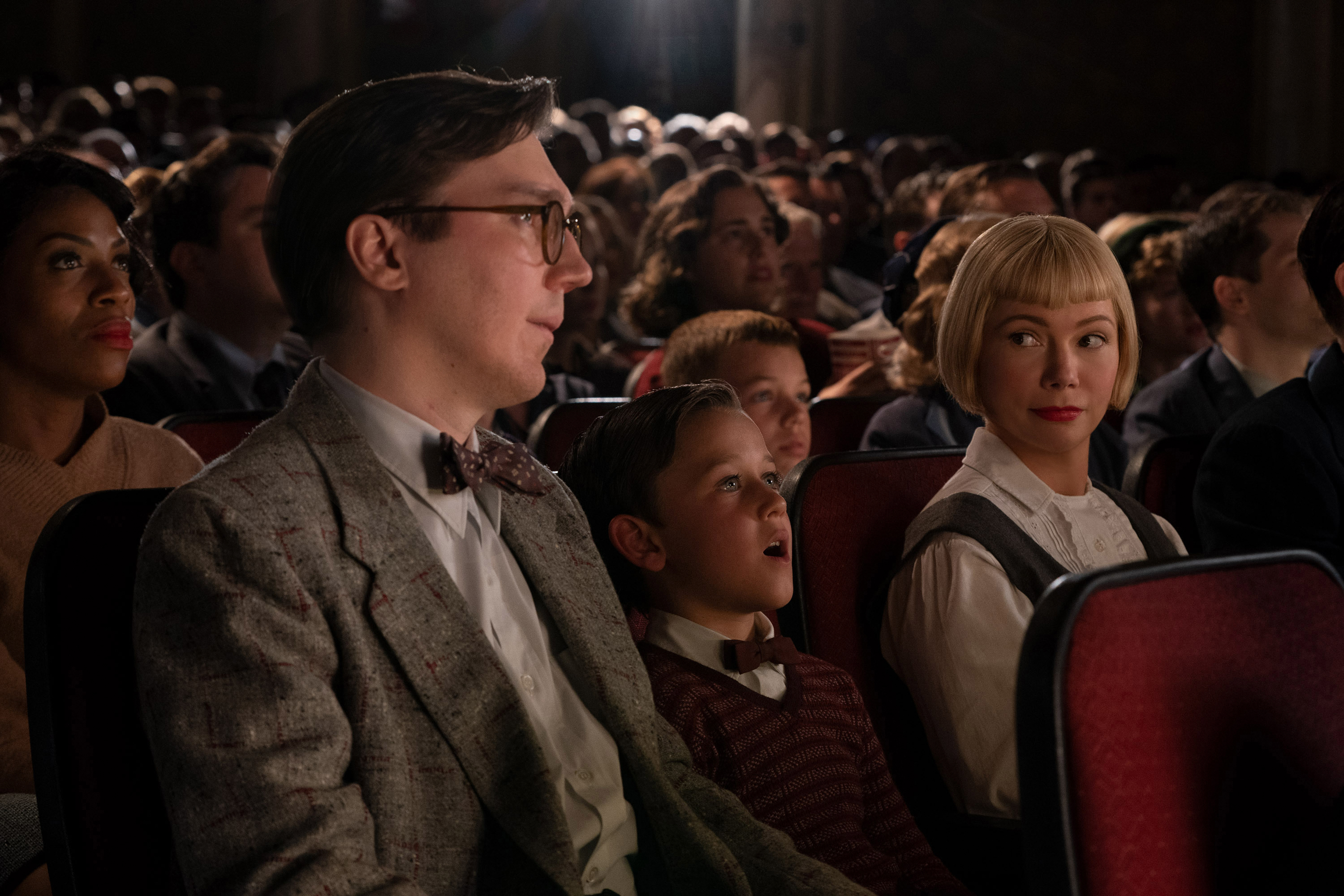 Paul Dano (left) and Michelle Williams (right) in 'The Fabelmans' (Merie Weismiller Wallace/Universal Studios)