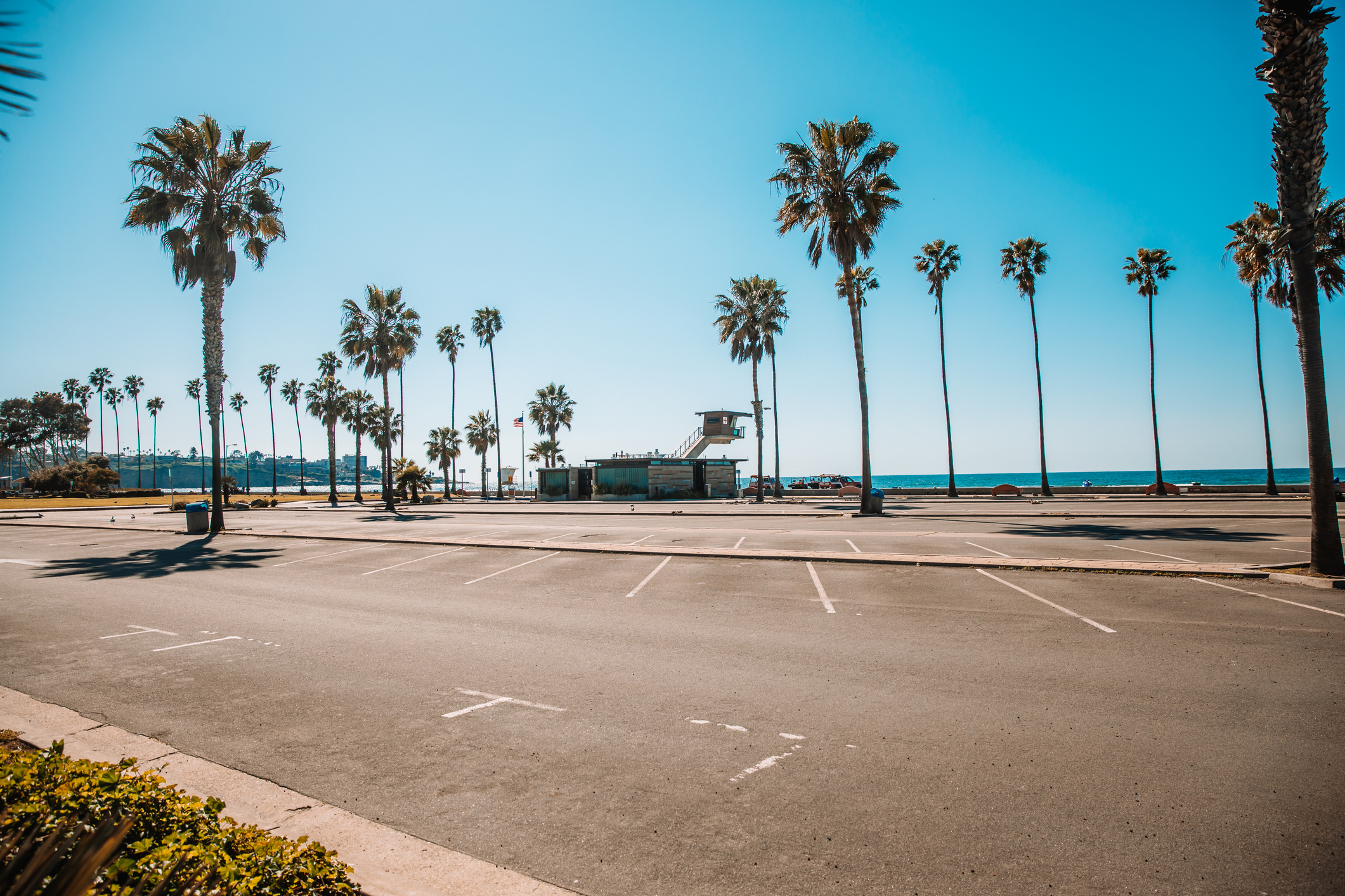 A parking lot in San Diego, Calif., during the COVID-19 lockdown of March 2020. (Getty Images)