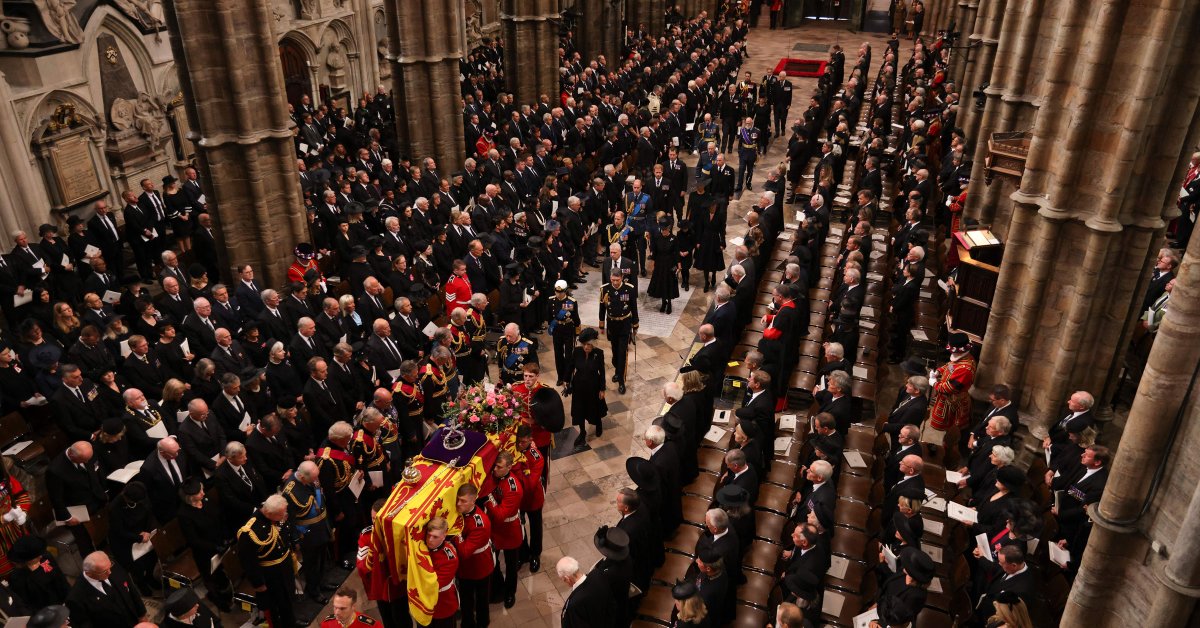 Queen Elizabeth II's Funeral Photos: Biggest Moments