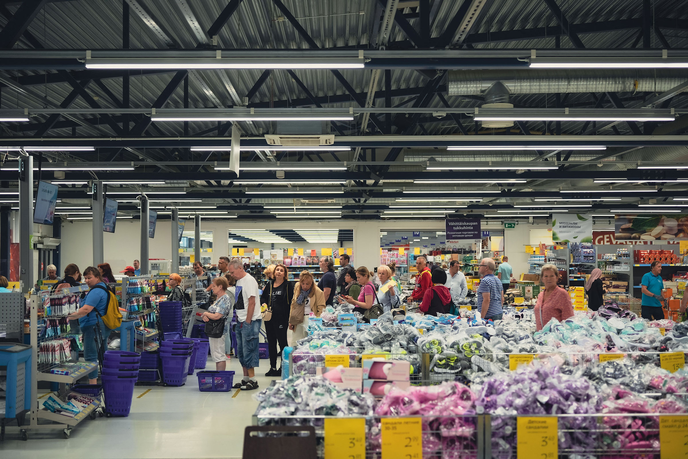 Russian customers shop inside Laplandia Market on July 28, 2022 in Lappeenranta, Finland. (Alessandro Rampazzo—AFP/Getty Images)
