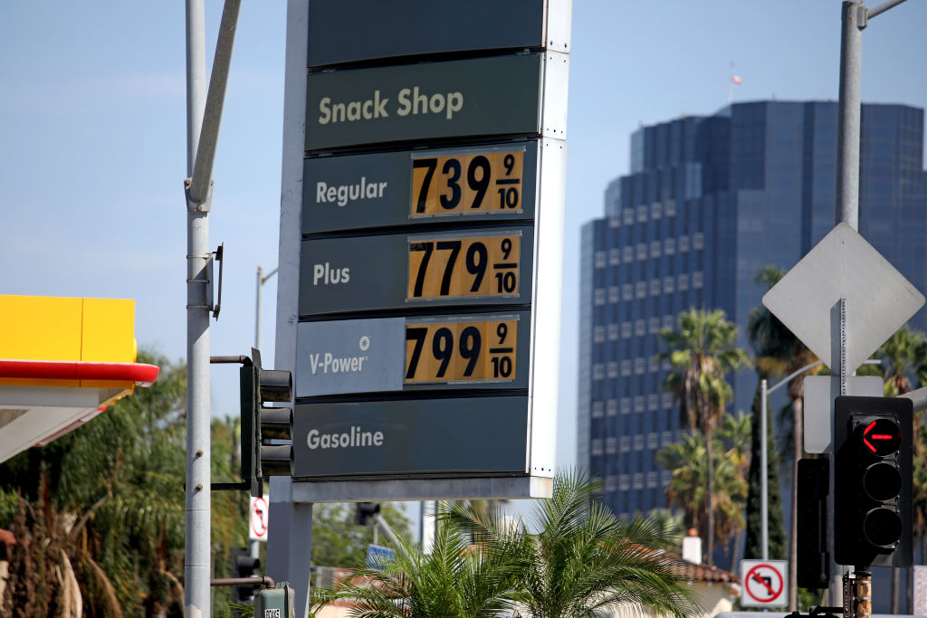 Shell gas station 6101 W Olympic Blvd, Los Angeles, CA 90048, on Thursday, Sept. 29, 2022 in Los Angeles, CA. The Los Angeles County average price rose 15.3 cents to $6.261, its highest amount since July 6, according to figures from the AAA and Oil Price Information Service. It has risen for 27 consecutive days, increasing $1.015, including 14.9 cents Wednesday. It is 67.4 cents more than one week ago, 98.2 cents higher than one month ago, and $1.852 greater than one year ago. (Gary Coronado-Los Angeles Times/ Getty Images)