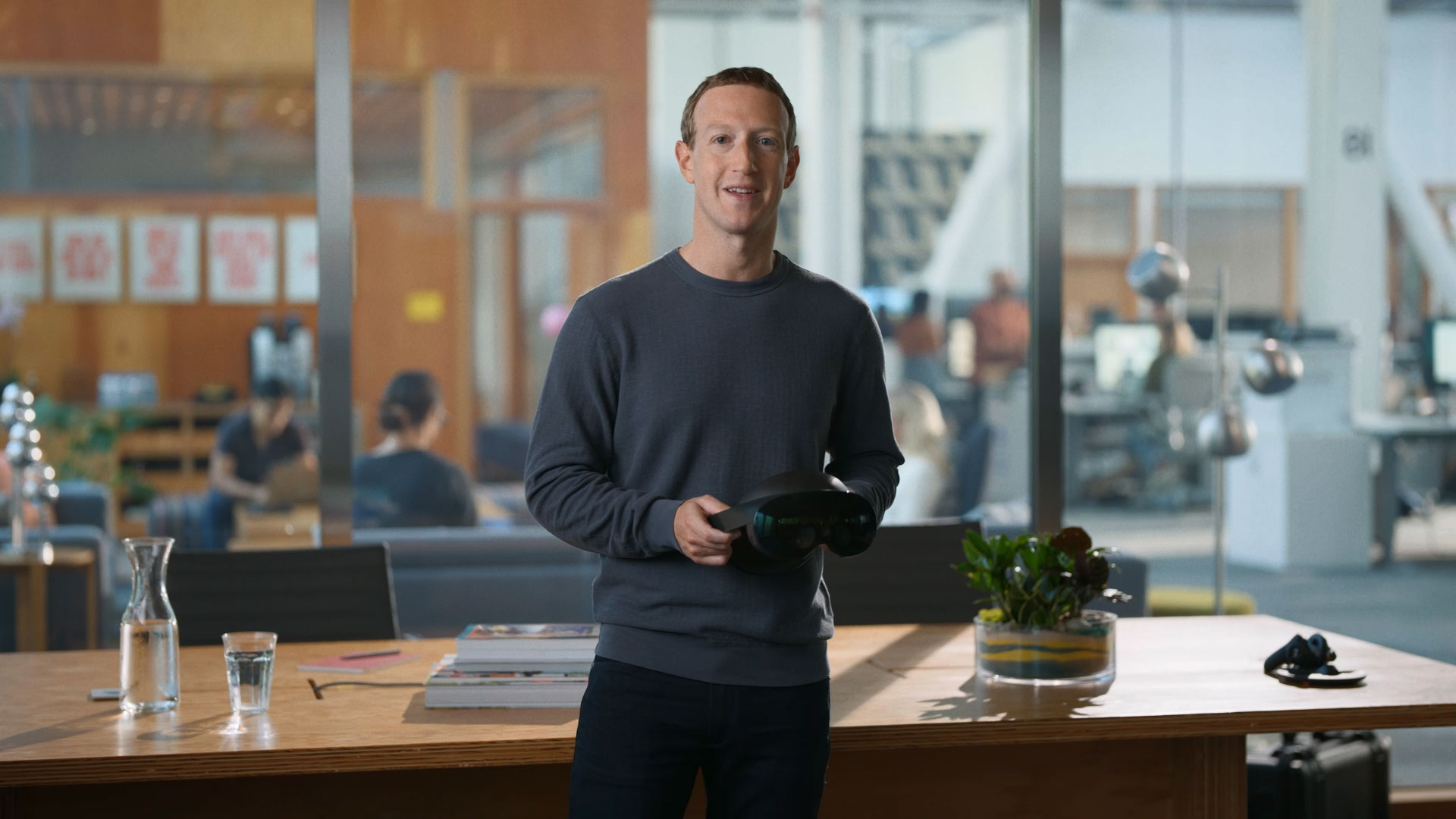 Mark Zuckerberg holds his company's new VR headset, the Meta Quest Pro. (Meta)