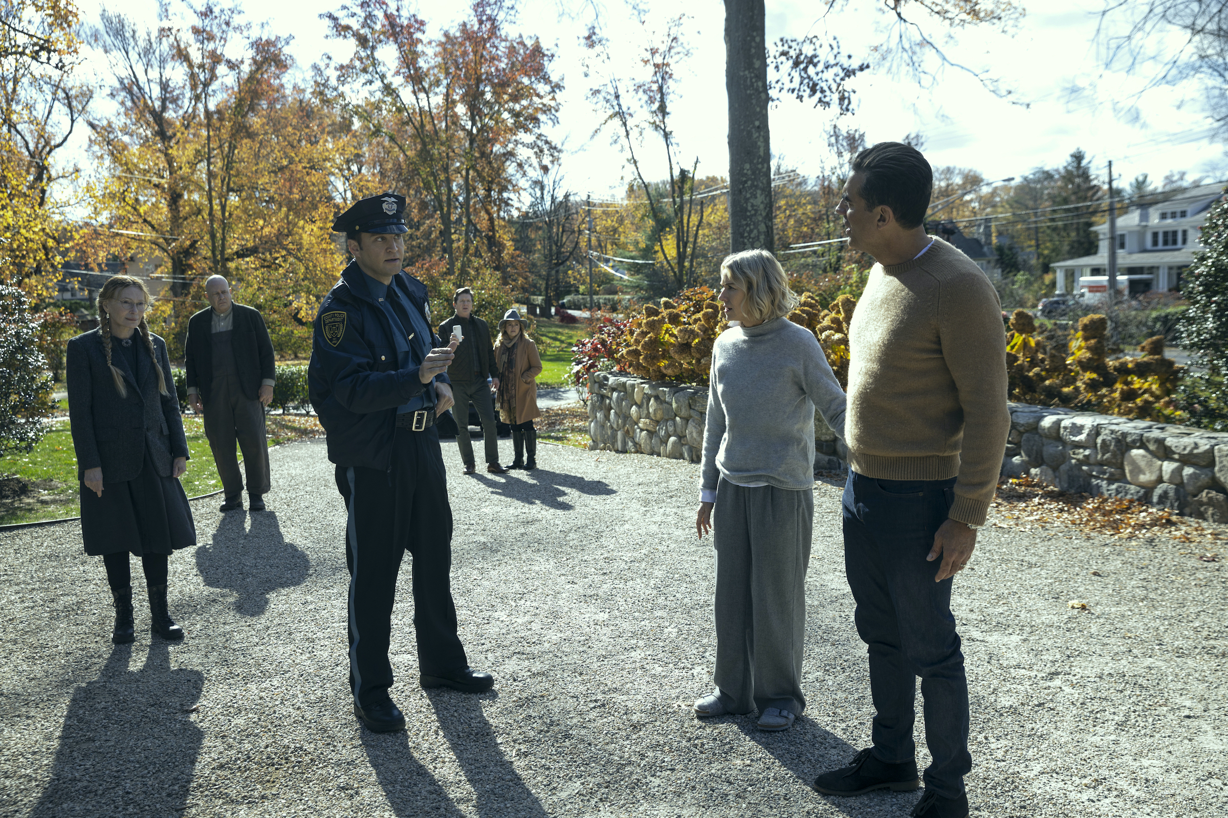 Nora Brannock (Naomi Watts) and Dean Brannock (Bobby Cannavale) deal with a threat at their new house in 'The Watcher' (Eric Liebowitz—Netflix)