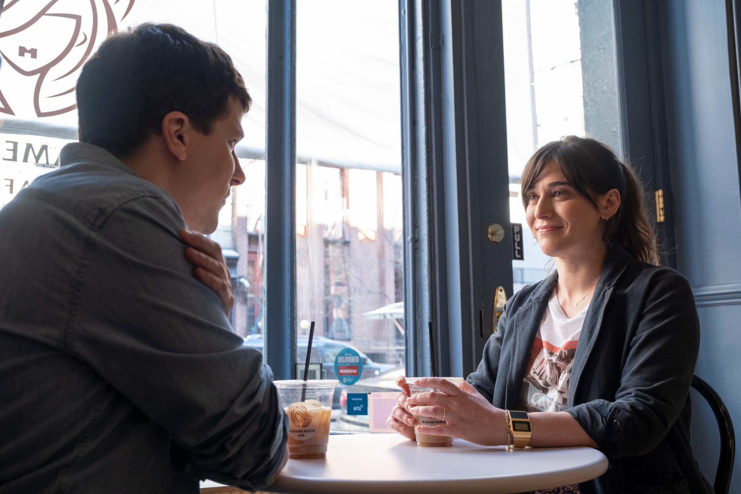 “FLEISHMAN IS IN TROUBLE” -- "Summon Your Witnesses"  -- Episode 1 (Airs November 17) Pictured (L-R):  Jesse Eisenberg as Toby Fleishman,  Lizzy Caplan as Libby Epstein.  CR: Linda Kallerus/FX