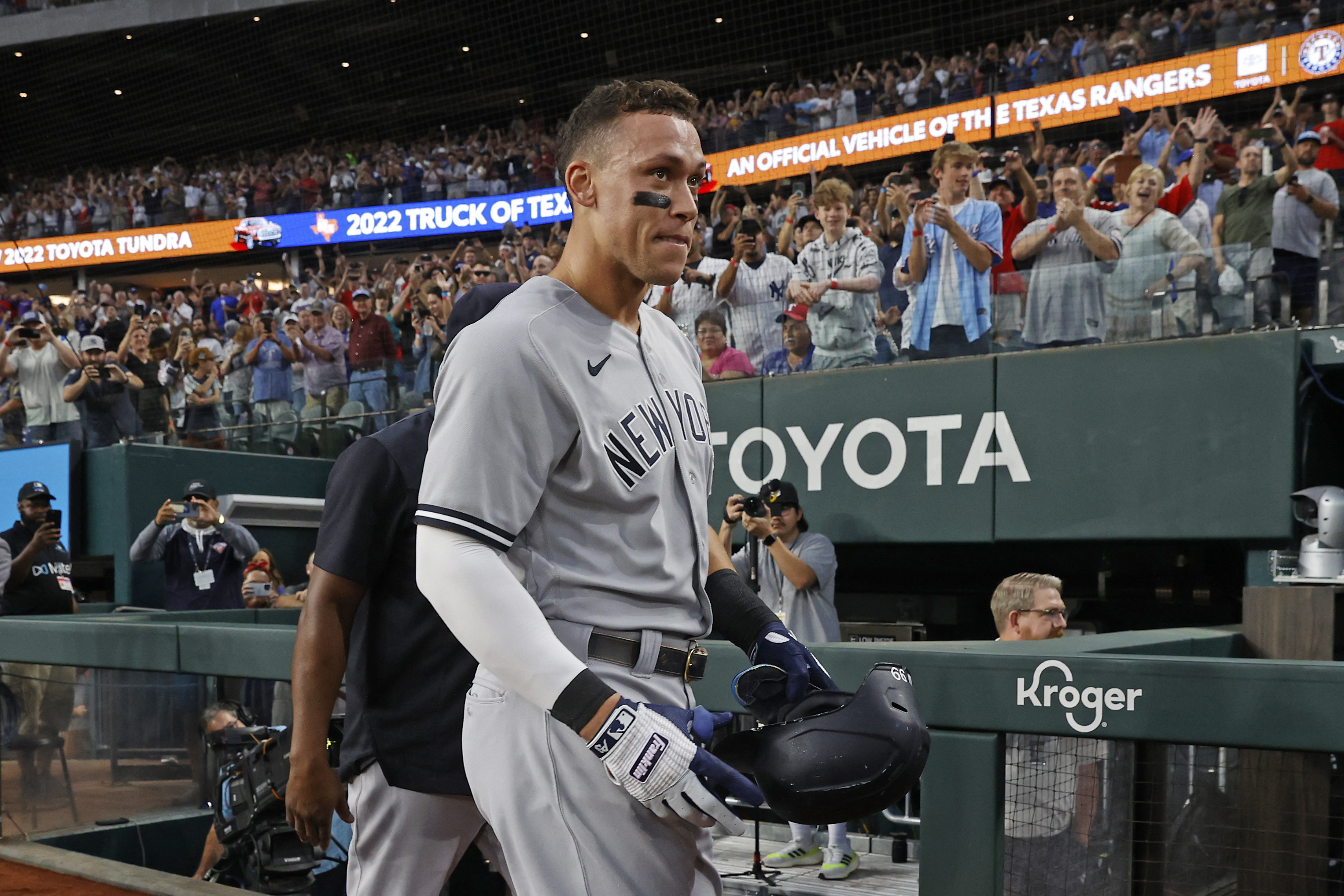 Why Aaron Judge staying with Yankees hurts Giants and fans