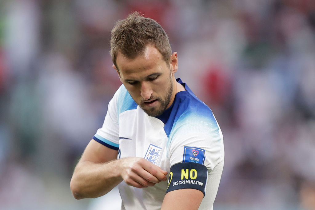 England's Harry Kane wears the new FIFA approved strip "No discrimination" the World Cup match between England and Iran on November 21, 2022 (David S. Bustamante-Soccrates/Getty Images)