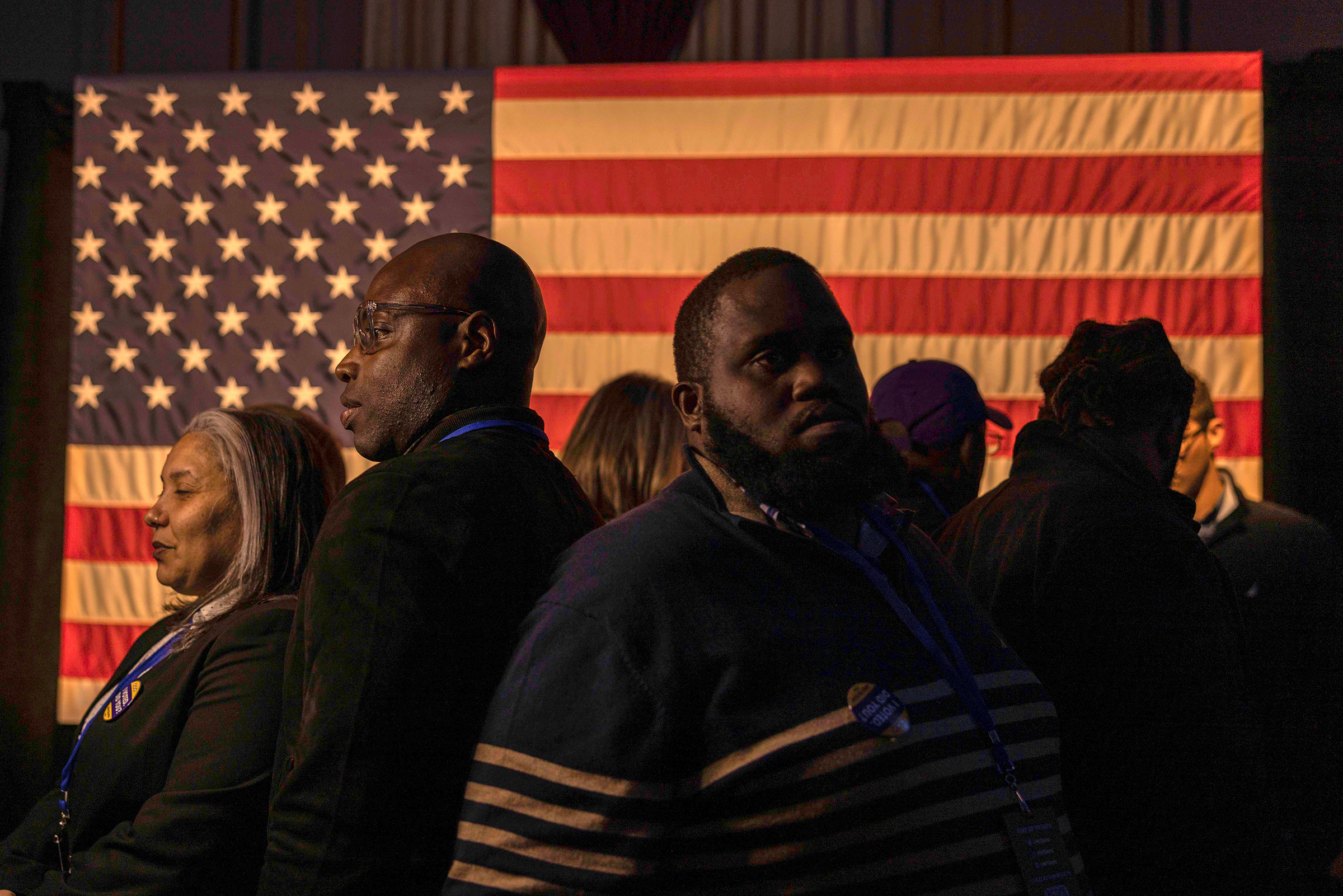 People wait on the race for New York's next Governor to be called during the midterm election in New York City on Nov. 8. (Alex Kent—Getty Images)